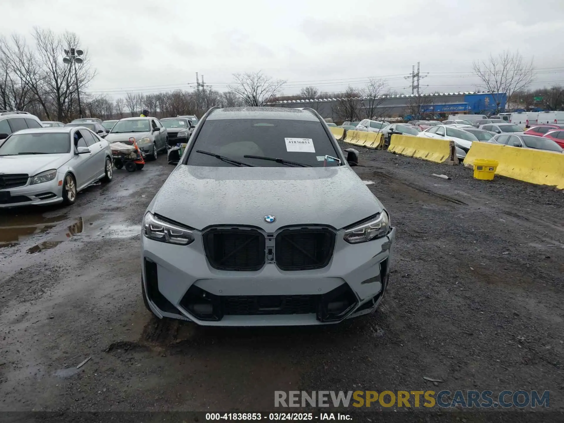 12 Фотография поврежденного автомобиля 5YM13EC00R9W09223 BMW X3 M 2024
