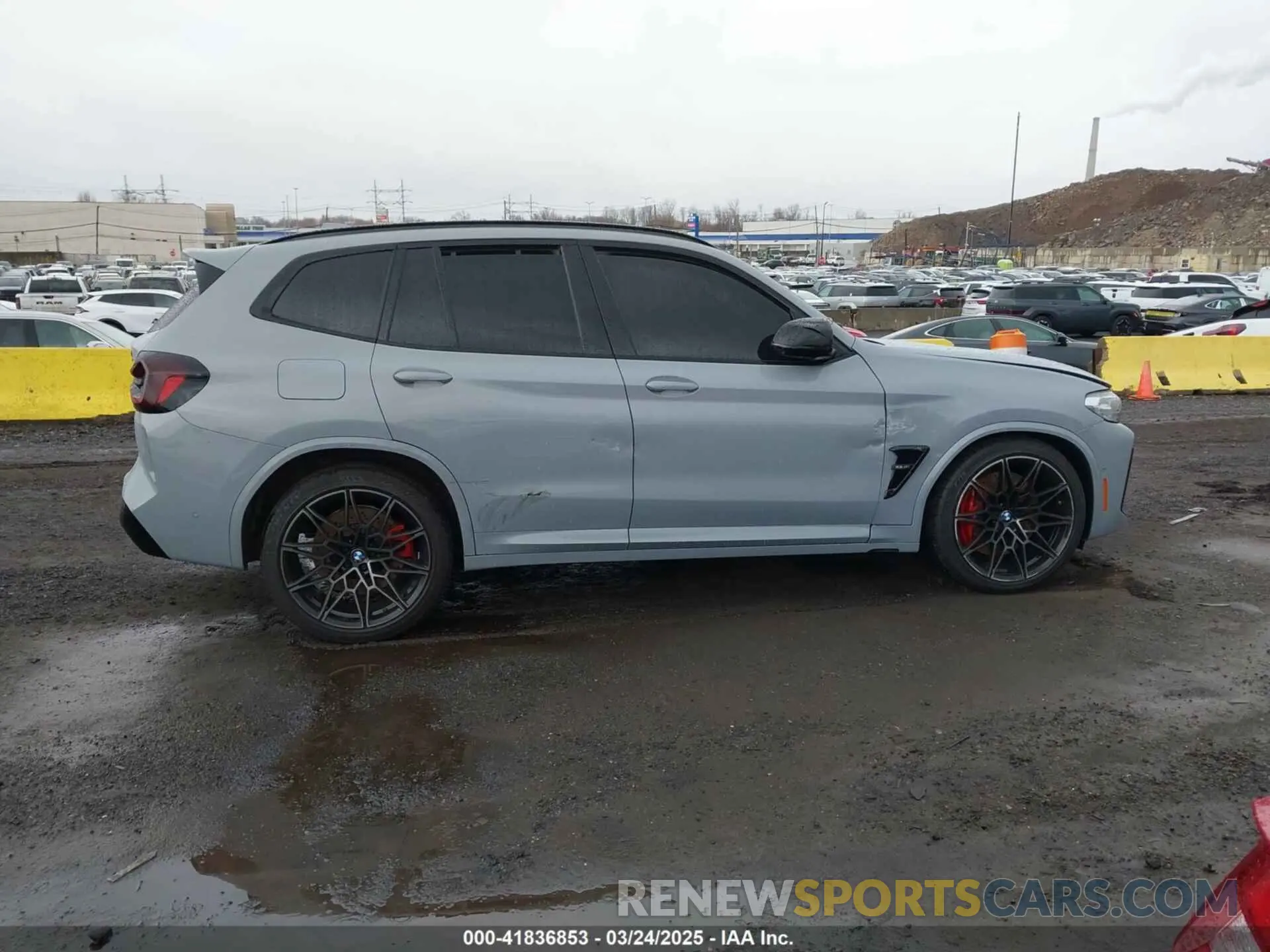 13 Фотография поврежденного автомобиля 5YM13EC00R9W09223 BMW X3 M 2024