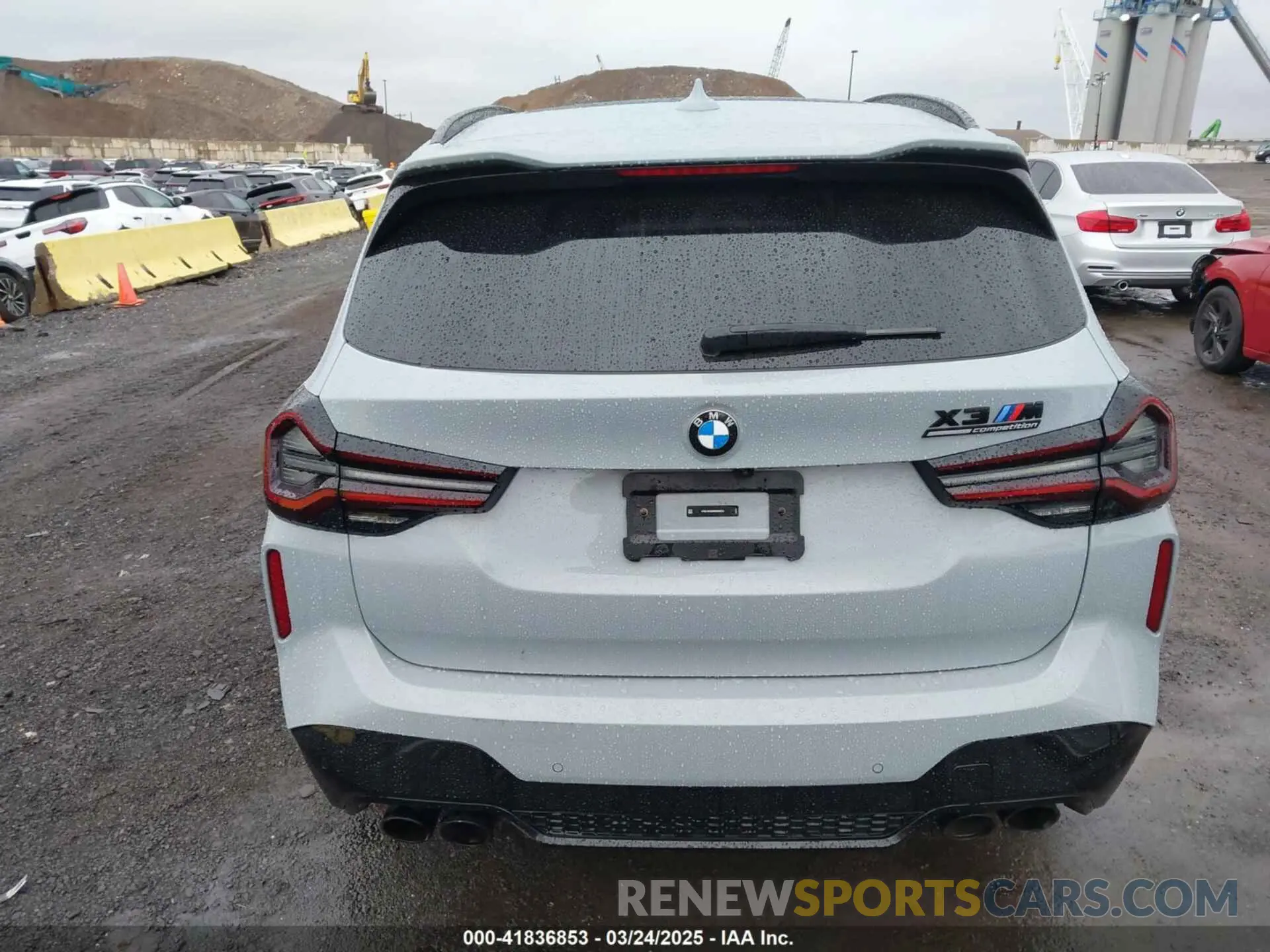 16 Фотография поврежденного автомобиля 5YM13EC00R9W09223 BMW X3 M 2024