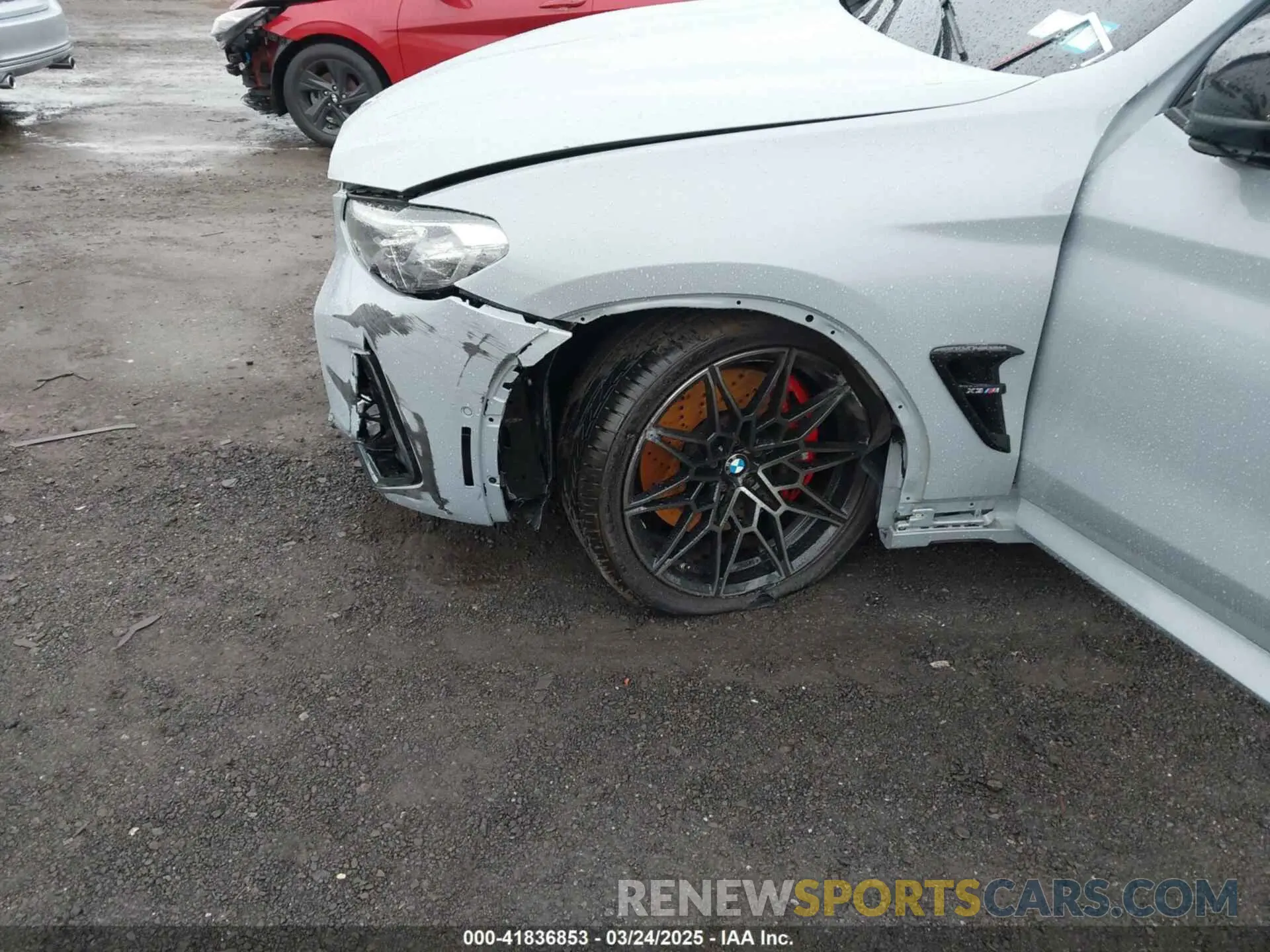 17 Фотография поврежденного автомобиля 5YM13EC00R9W09223 BMW X3 M 2024