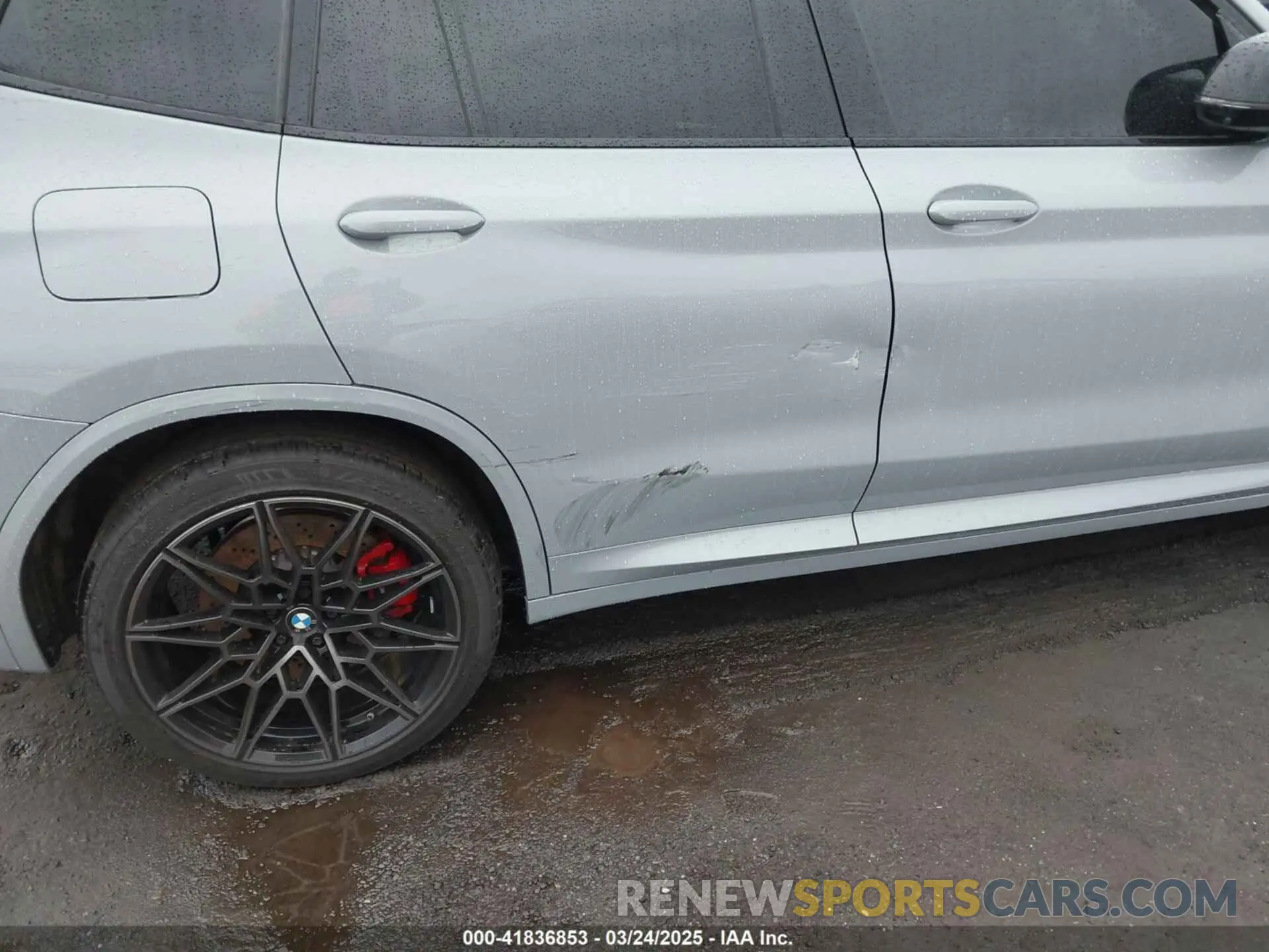 18 Фотография поврежденного автомобиля 5YM13EC00R9W09223 BMW X3 M 2024
