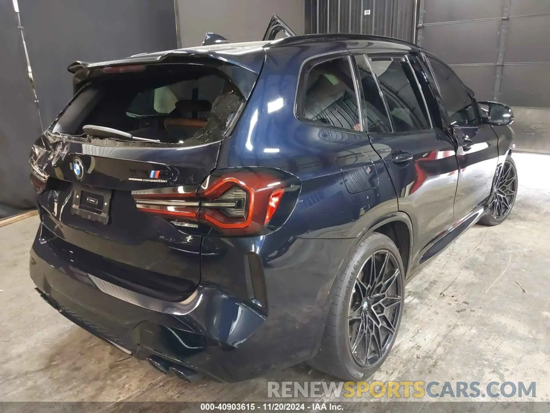 4 Photograph of a damaged car 5YM13EC02R9W28887 BMW X3 M 2024