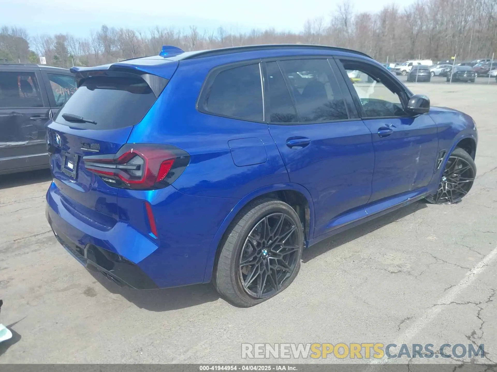 4 Фотография поврежденного автомобиля 5YM13EC07R9V73692 BMW X3 M 2024
