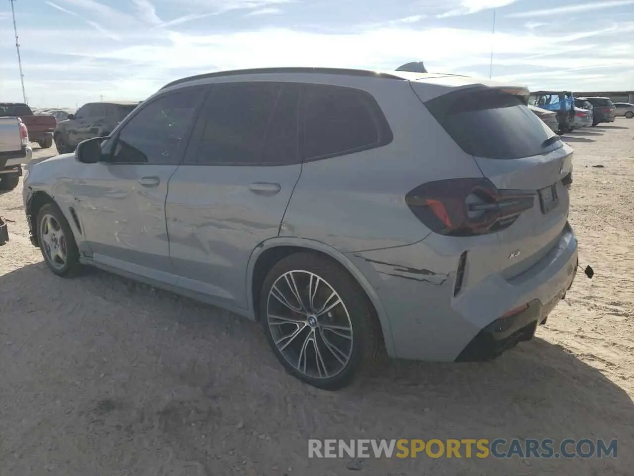 2 Photograph of a damaged car 5UX83DP01N9L87327 BMW X3 M40I 2022