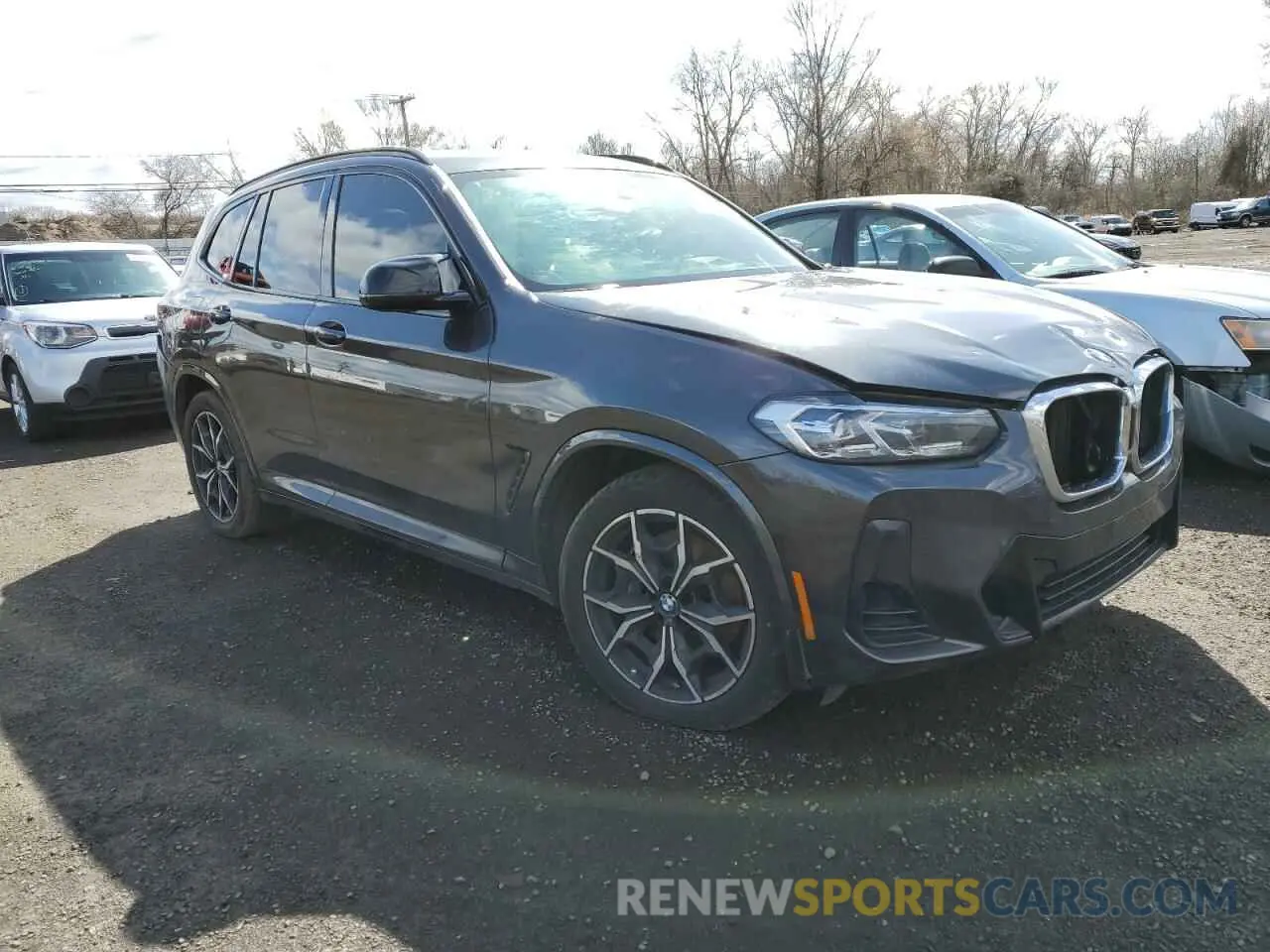 4 Photograph of a damaged car 5UX83DP02N9K18935 BMW X3 M40I 2022