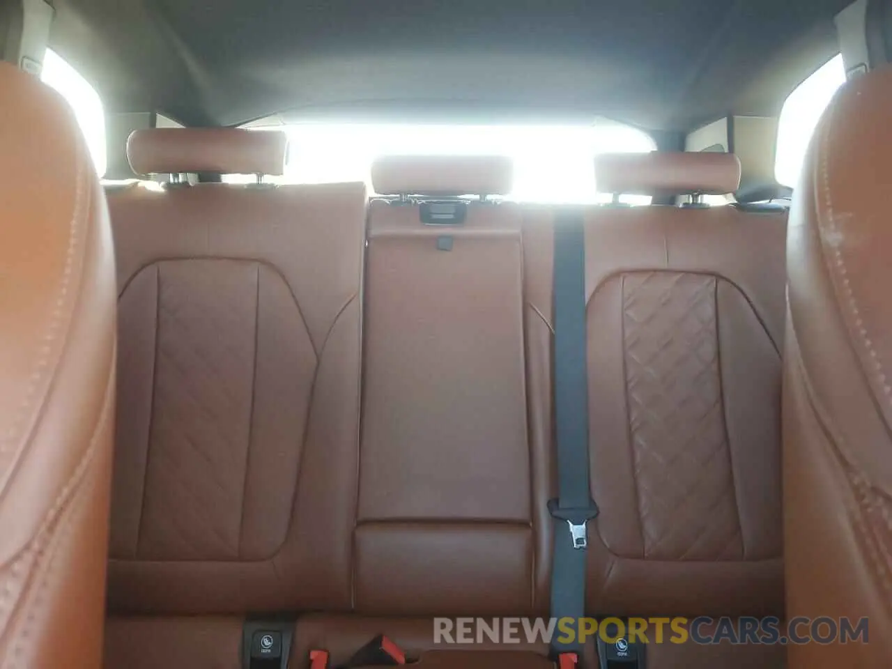 10 Photograph of a damaged car 5UX83DP03N9J46658 BMW X3 M40I 2022