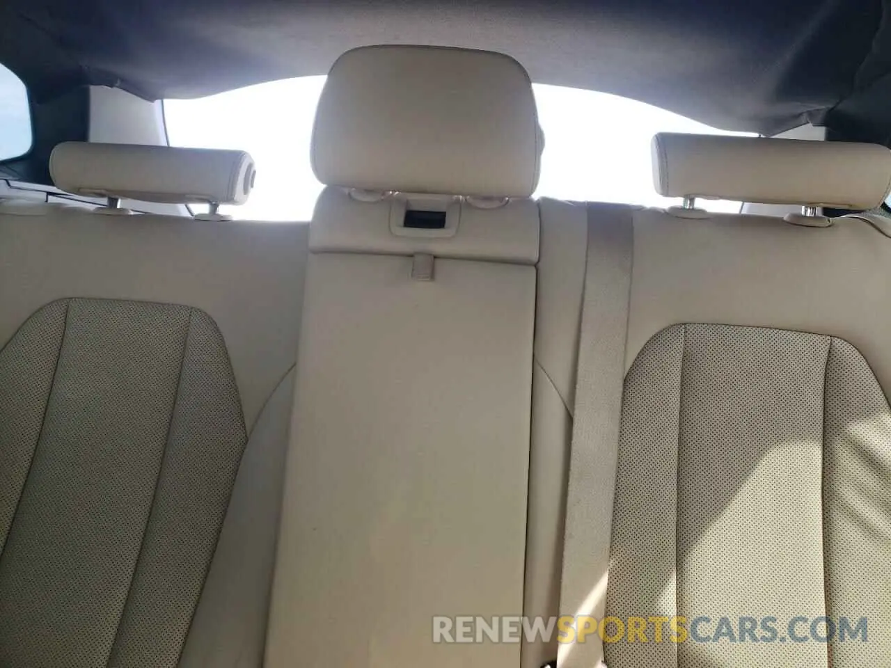 10 Photograph of a damaged car 5UX83DP06N9K19229 BMW X3 M40I 2022