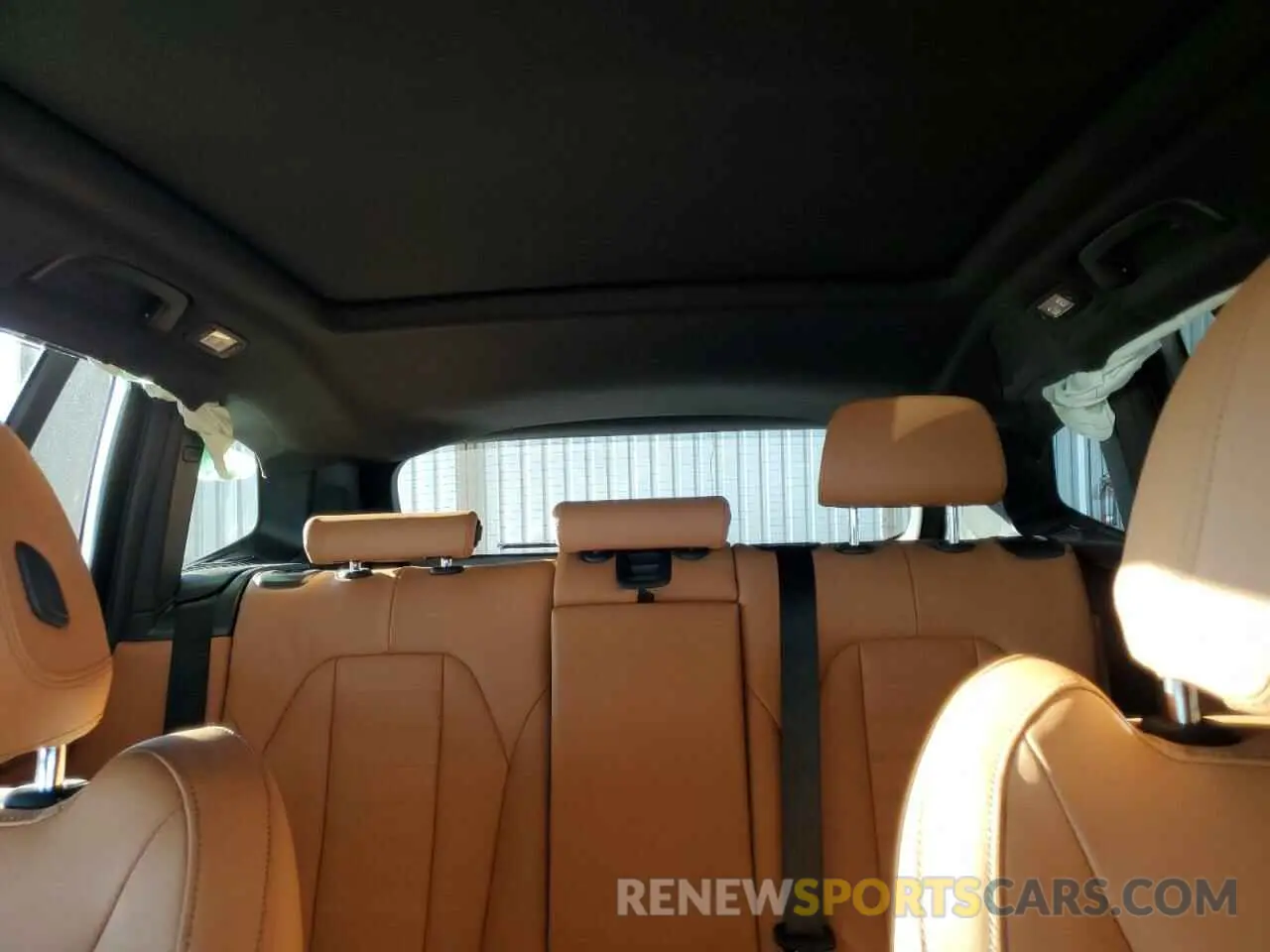 10 Photograph of a damaged car 5UX83DP0XN9J61965 BMW X3 M40I 2022