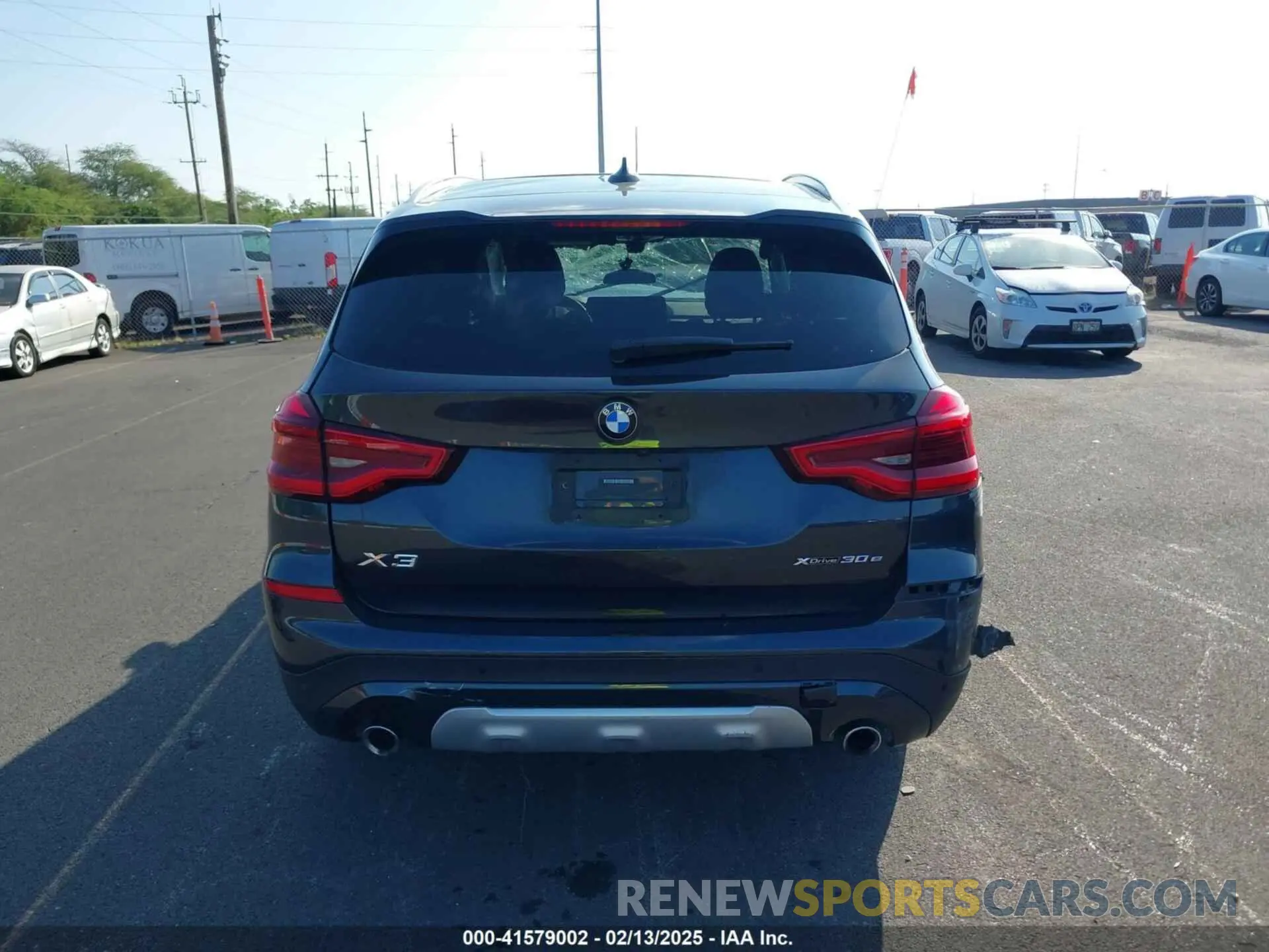17 Фотография поврежденного автомобиля 5UXTS1C07L9D22483 BMW X3 PHEV 2020