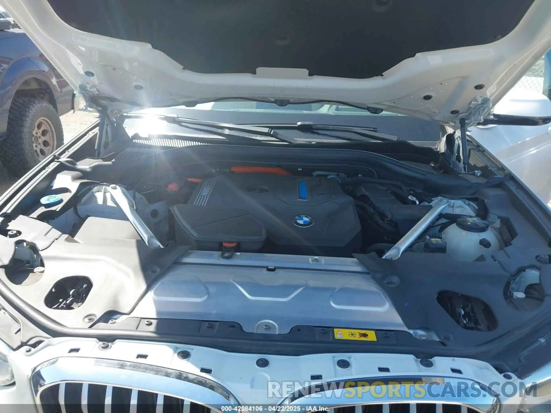 10 Фотография поврежденного автомобиля 5UXTS1C02M9F71923 BMW X3 PHEV 2021