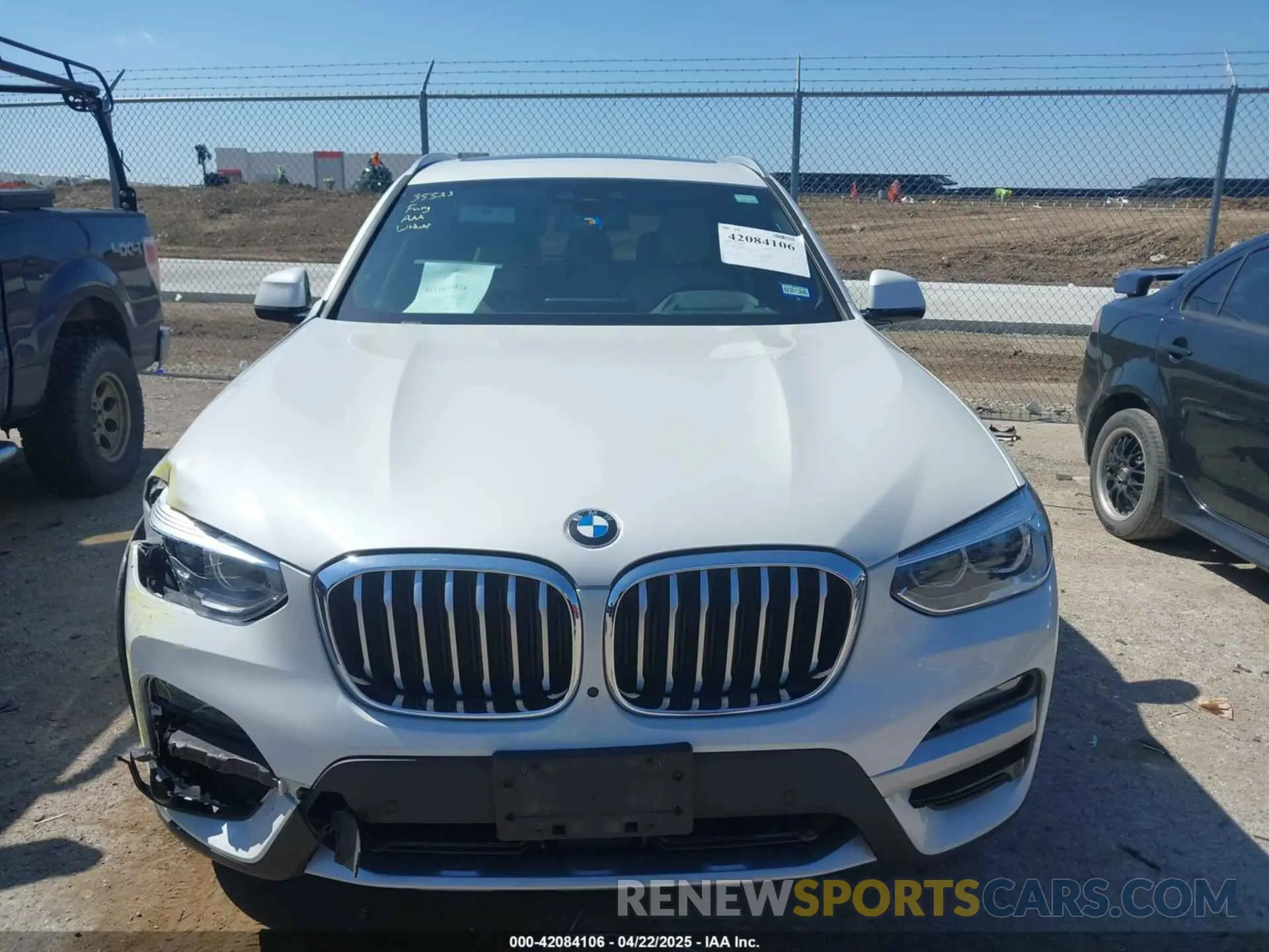 12 Фотография поврежденного автомобиля 5UXTS1C02M9F71923 BMW X3 PHEV 2021