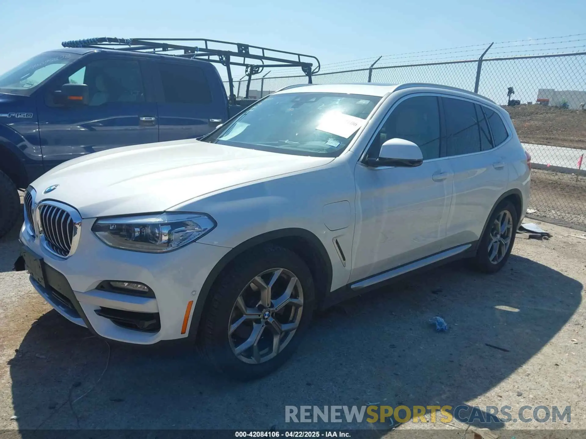 2 Фотография поврежденного автомобиля 5UXTS1C02M9F71923 BMW X3 PHEV 2021