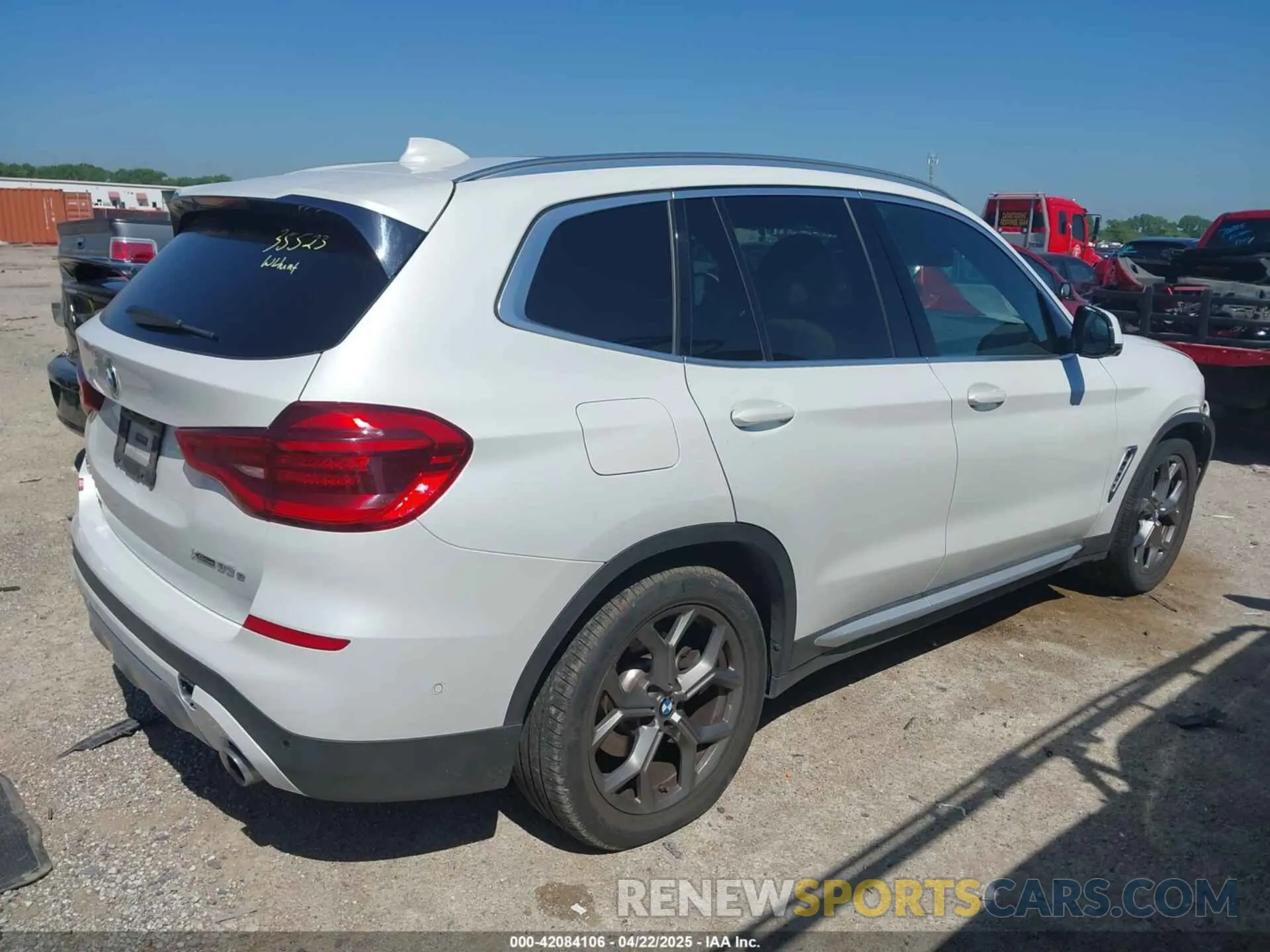4 Фотография поврежденного автомобиля 5UXTS1C02M9F71923 BMW X3 PHEV 2021