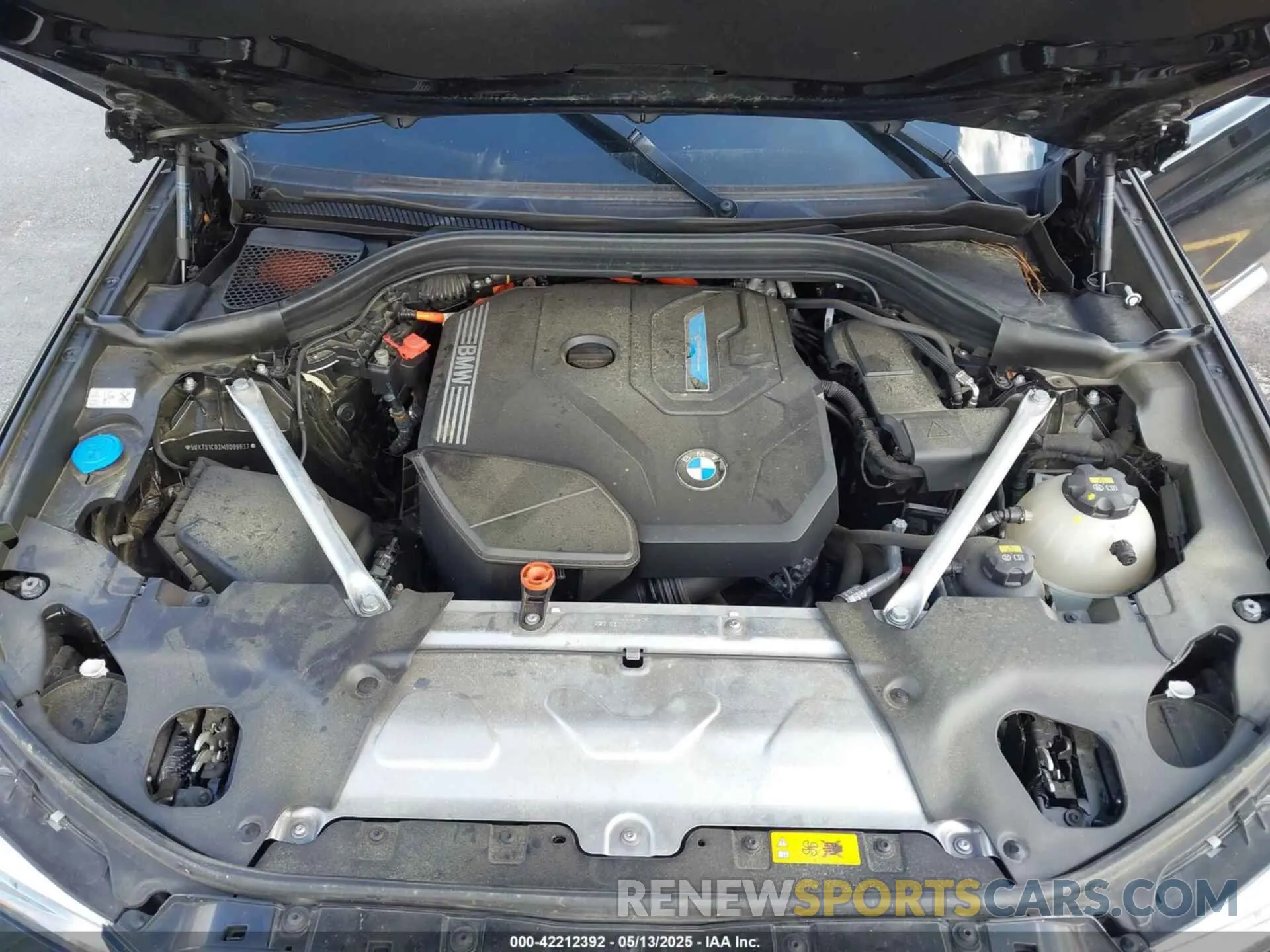 10 Photograph of a damaged car 5UXTS1C03M9D99837 BMW X3 PHEV 2021