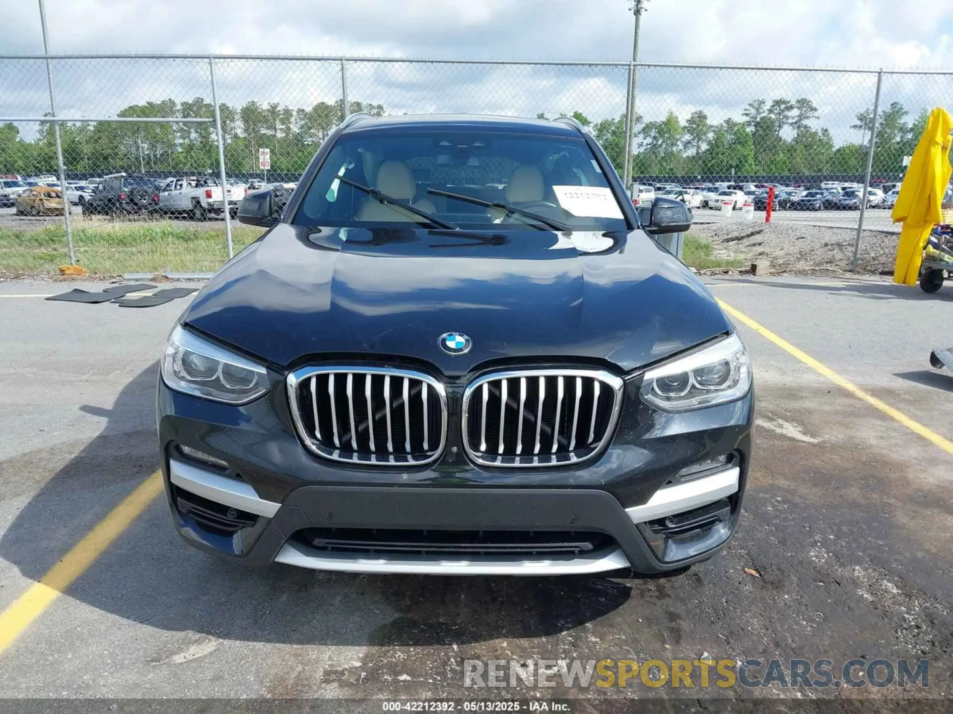 12 Photograph of a damaged car 5UXTS1C03M9D99837 BMW X3 PHEV 2021