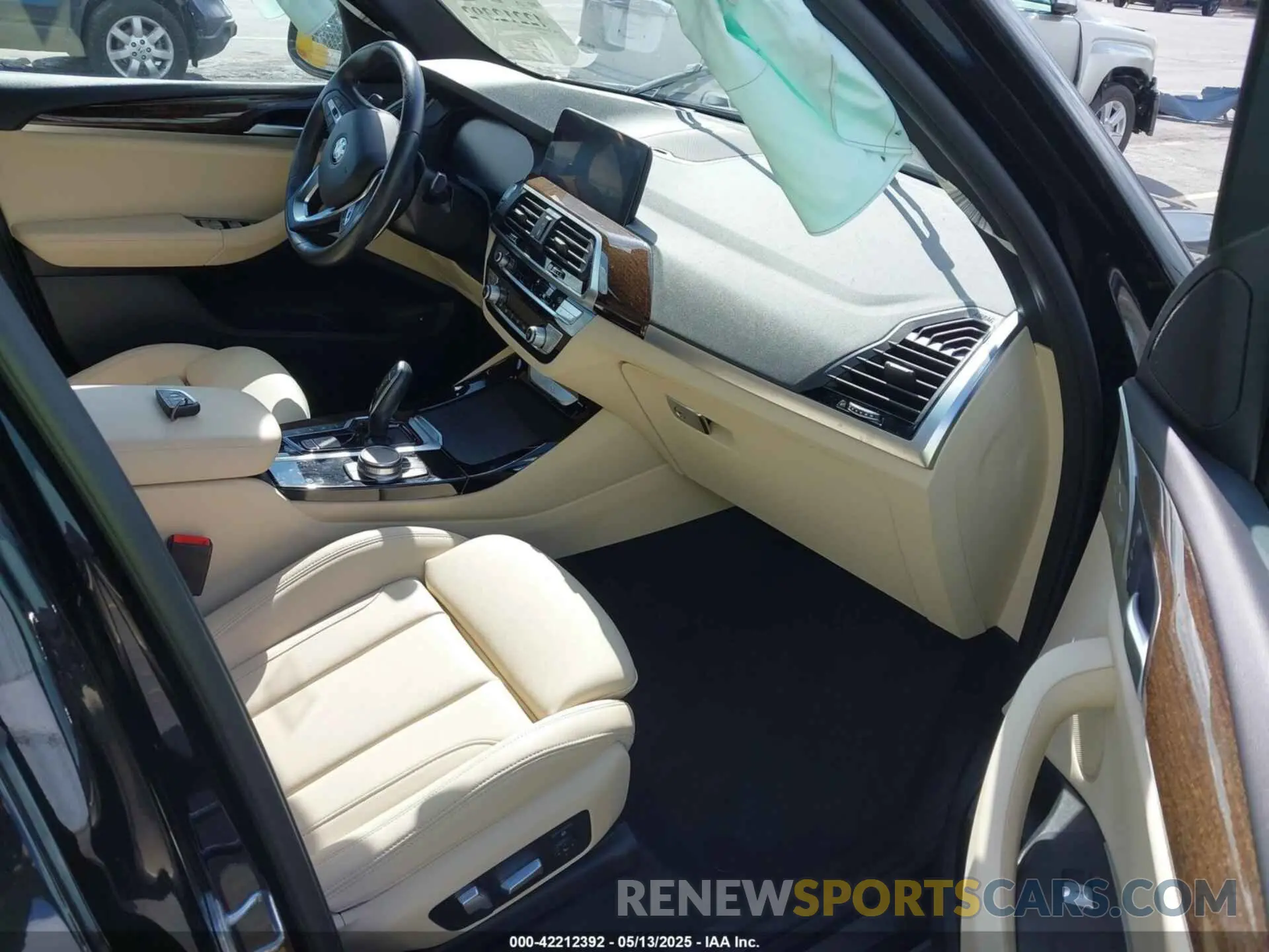 5 Photograph of a damaged car 5UXTS1C03M9D99837 BMW X3 PHEV 2021