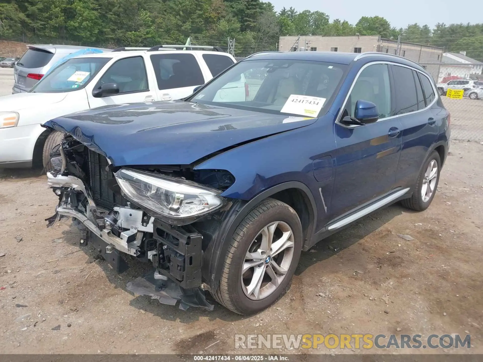 2 Photograph of a damaged car 5UXTS1C04M9E30643 BMW X3 PHEV 2021