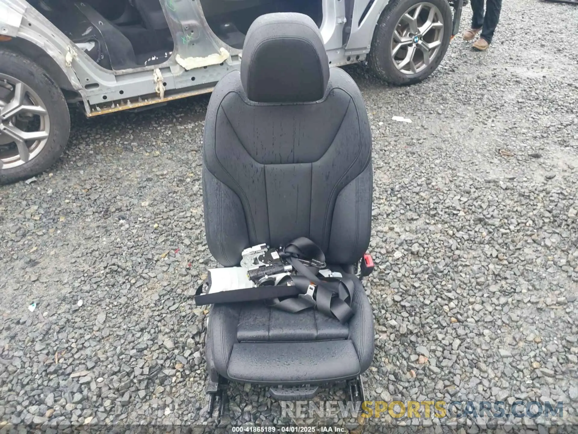 18 Фотография поврежденного автомобиля 5UXTS1C05M9F20190 BMW X3 PHEV 2021
