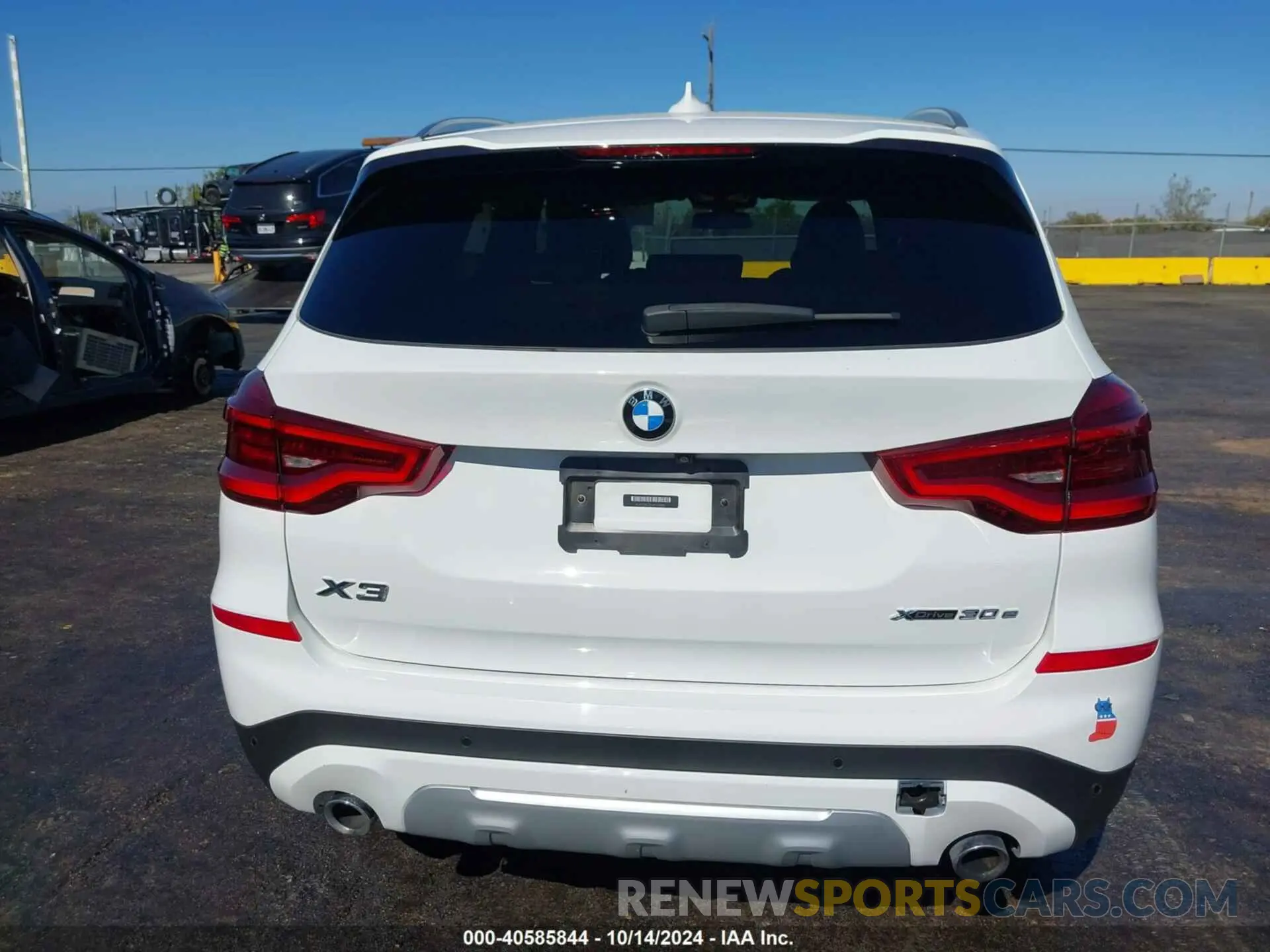 17 Фотография поврежденного автомобиля 5UXTS1C07M9G31050 BMW X3 PHEV 2021