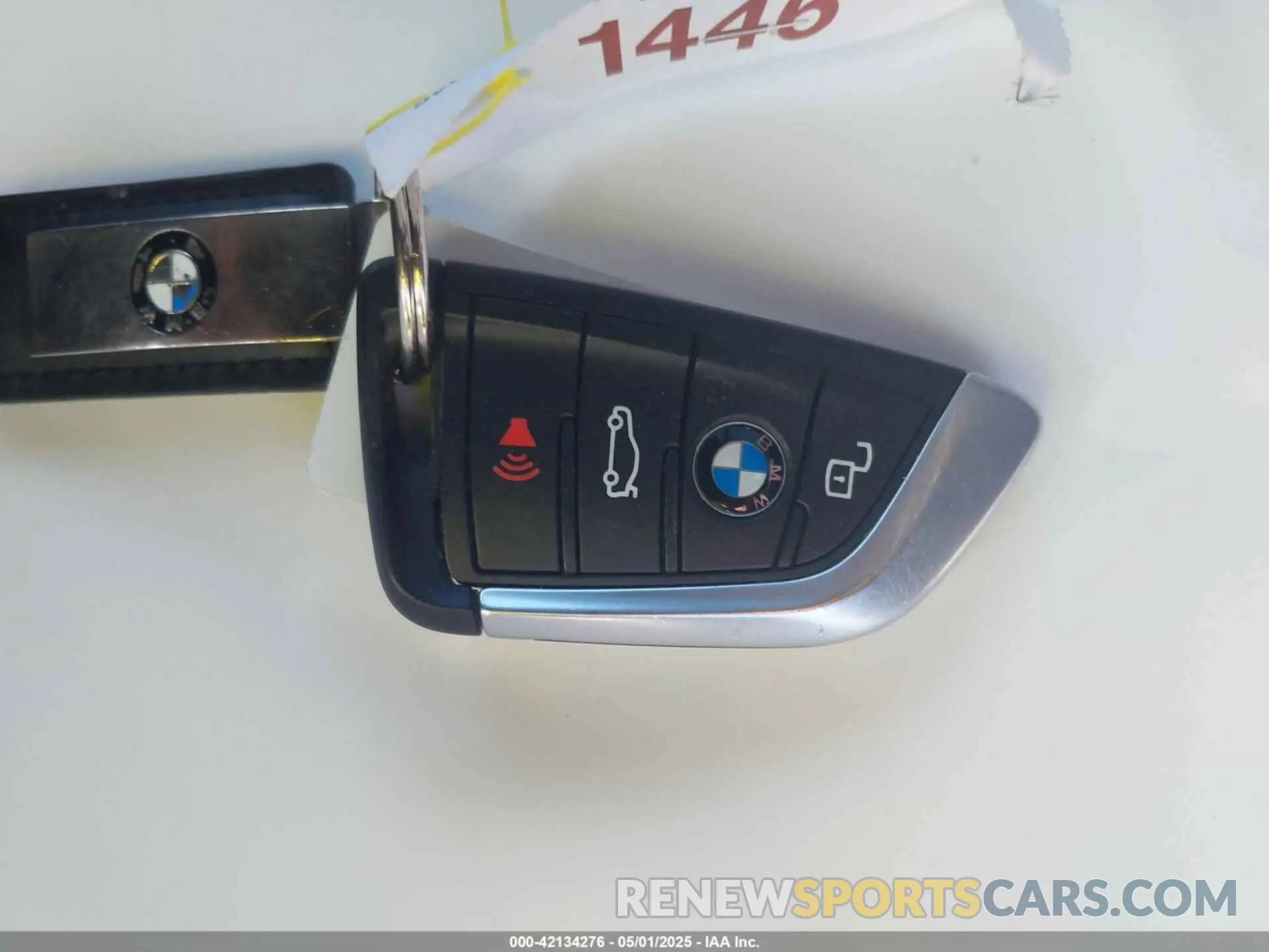 11 Photograph of a damaged car 5UXTS1C08M9E14736 BMW X3 PHEV 2021