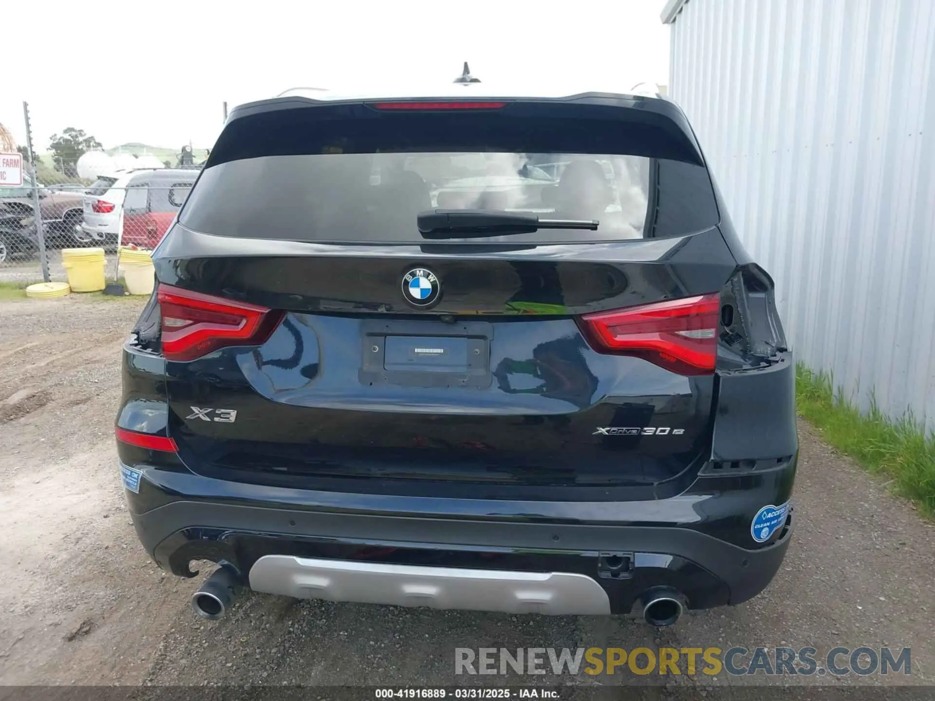 17 Фотография поврежденного автомобиля 5UXTS1C08M9H19167 BMW X3 PHEV 2021