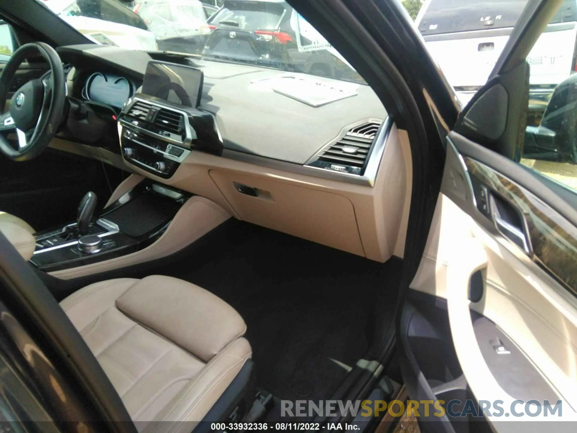 5 Photograph of a damaged car 5UXUJ3C50KLG51851 BMW X4 2019