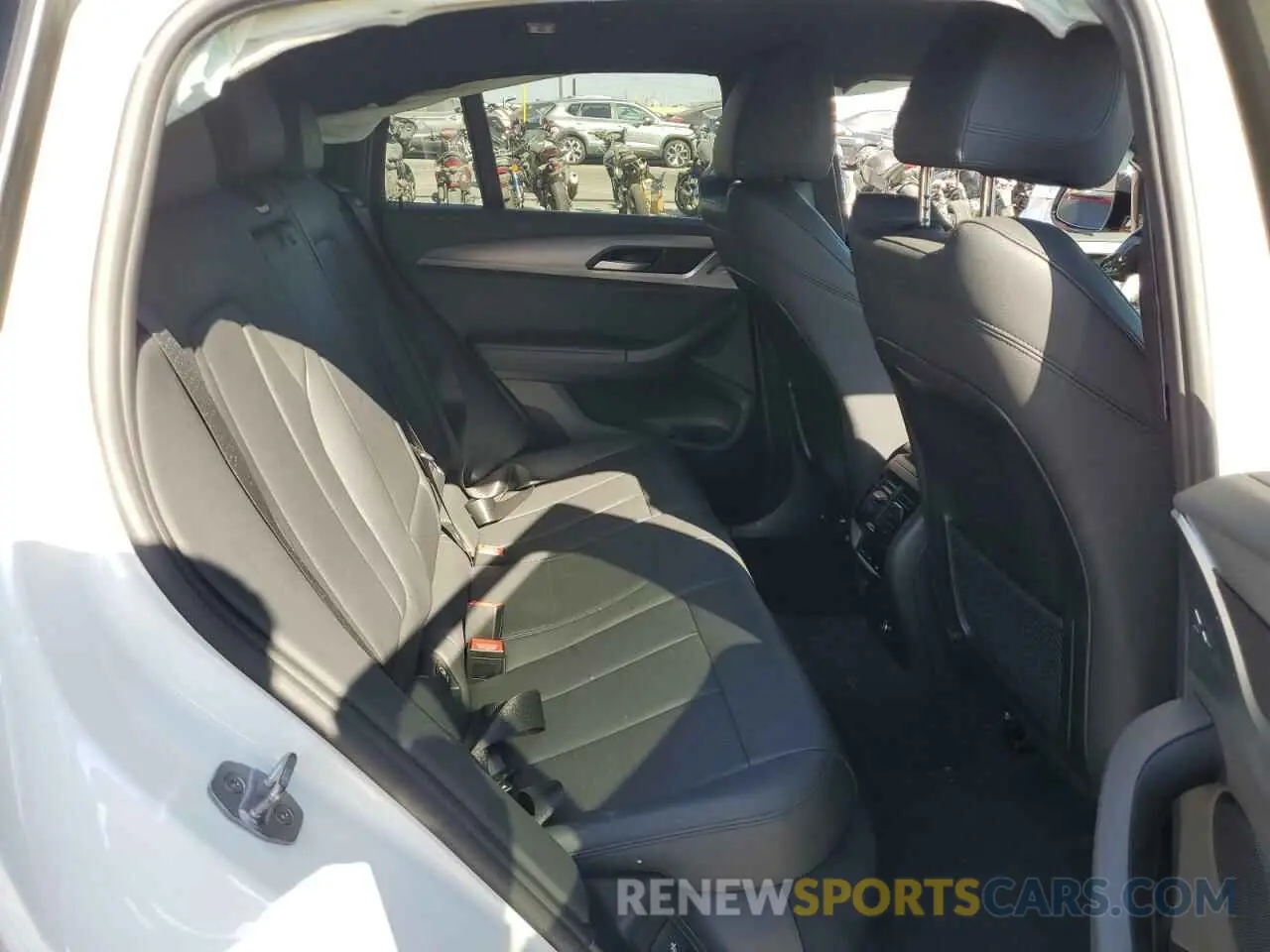11 Photograph of a damaged car 5UXUJ5C52K9A32869 BMW X4 2019