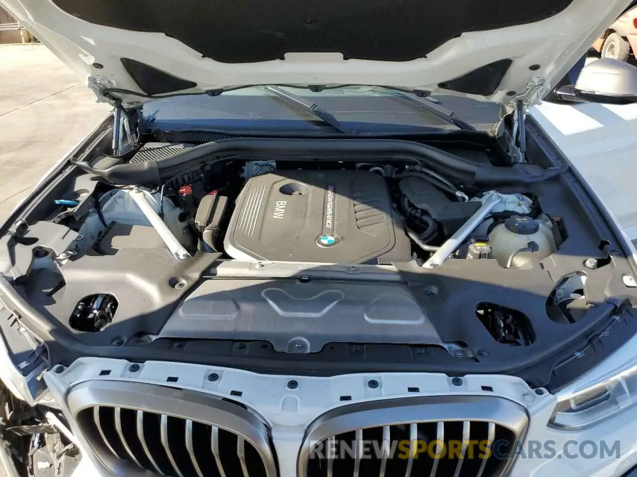 12 Photograph of a damaged car 5UXUJ5C52K9A32869 BMW X4 2019
