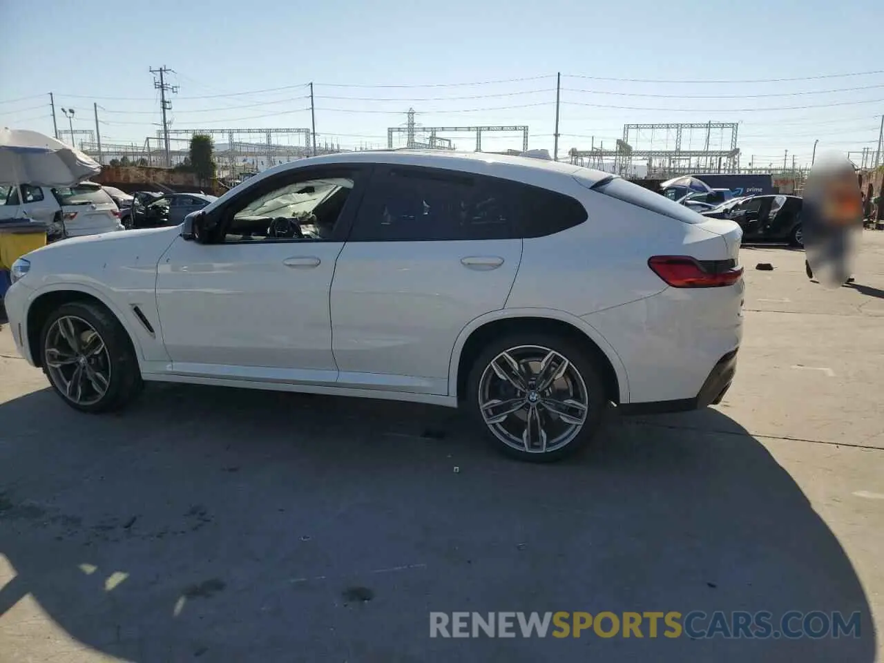 2 Photograph of a damaged car 5UXUJ5C52K9A32869 BMW X4 2019