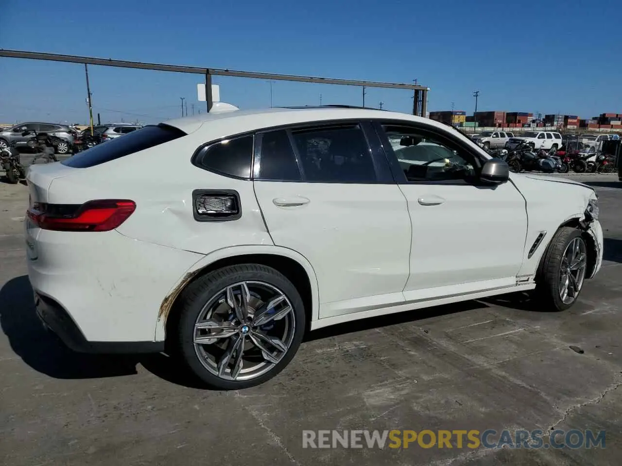 3 Photograph of a damaged car 5UXUJ5C52K9A32869 BMW X4 2019