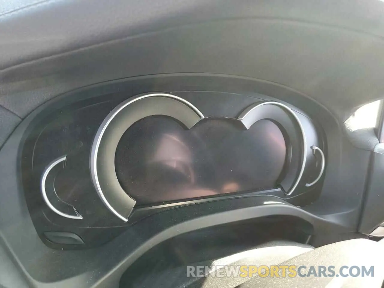 9 Photograph of a damaged car 5UXUJ5C52K9A32869 BMW X4 2019