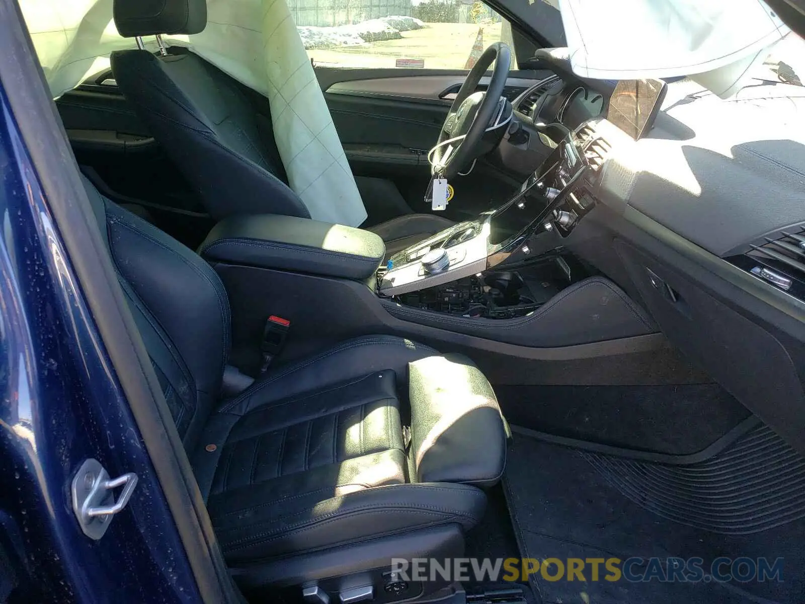 5 Photograph of a damaged car 5UXUJ5C52KLJ63672 BMW X4 2019