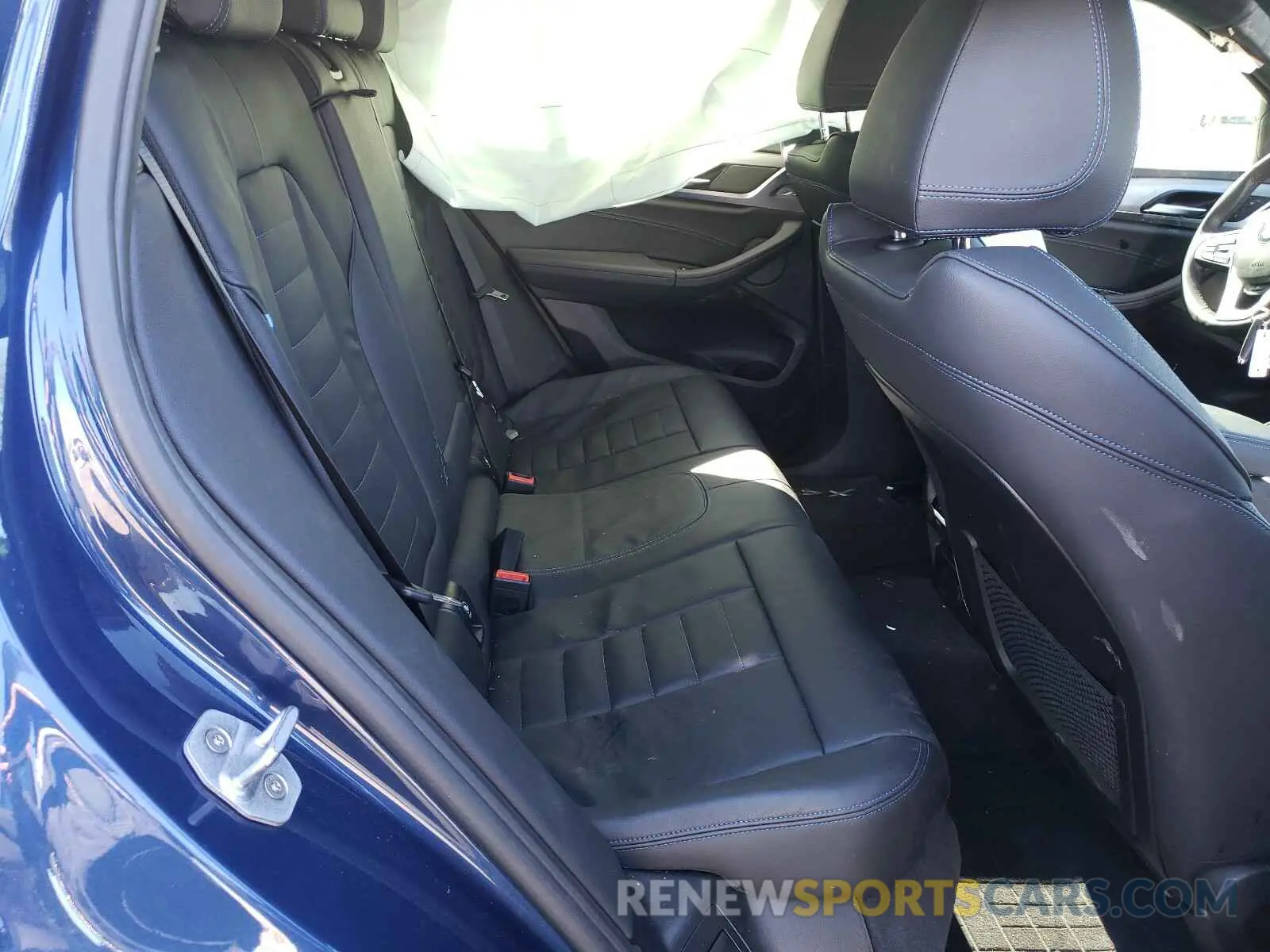 6 Photograph of a damaged car 5UXUJ5C52KLJ63672 BMW X4 2019