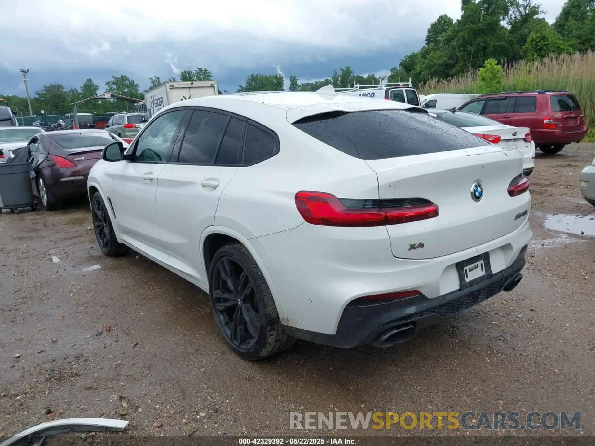 3 Photograph of a damaged car 5UXUJ5C5XKLJ64164 BMW X4 2019
