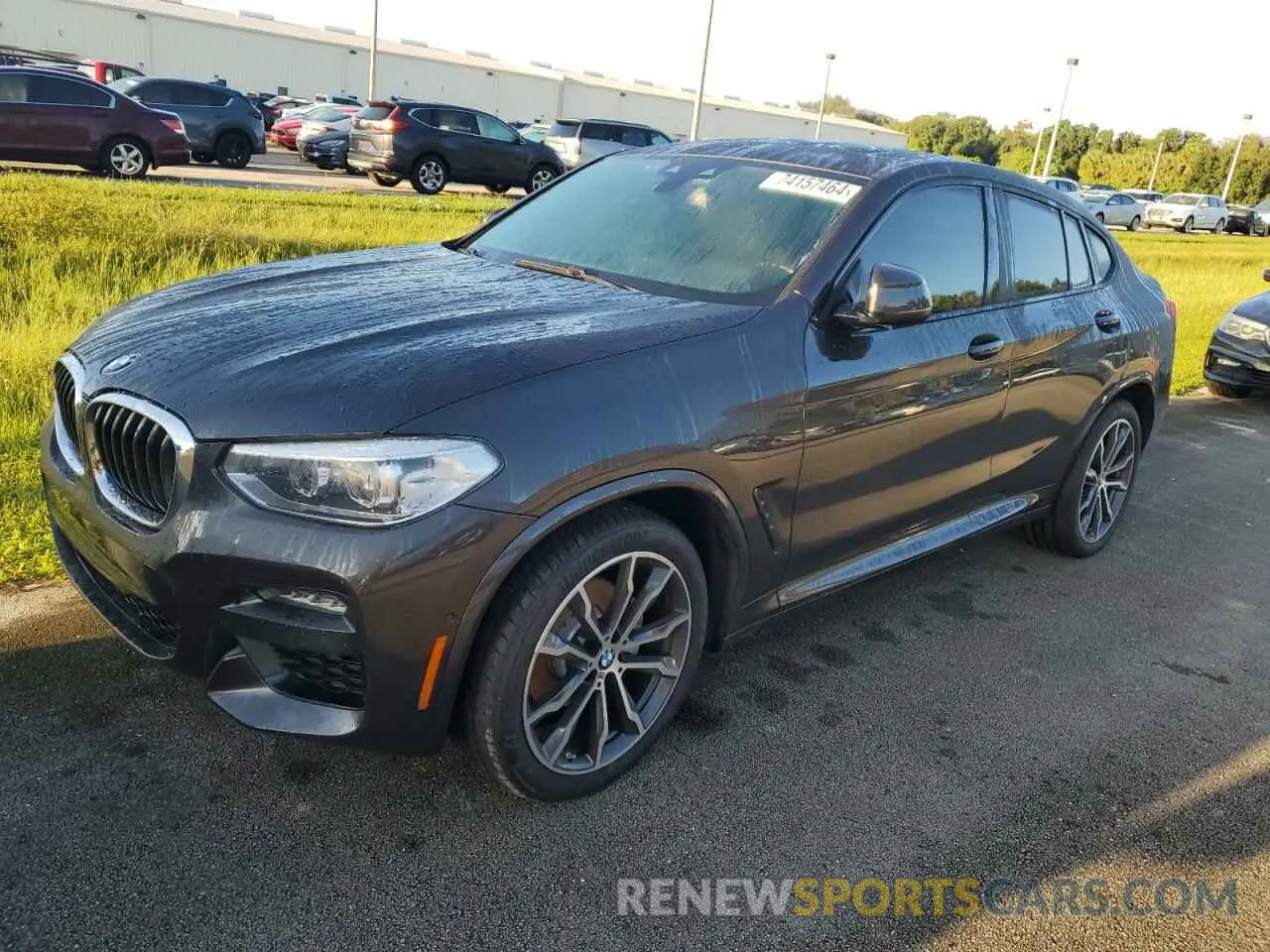 1 Photograph of a damaged car 5UX2V1C00L9D10226 BMW X4 2020