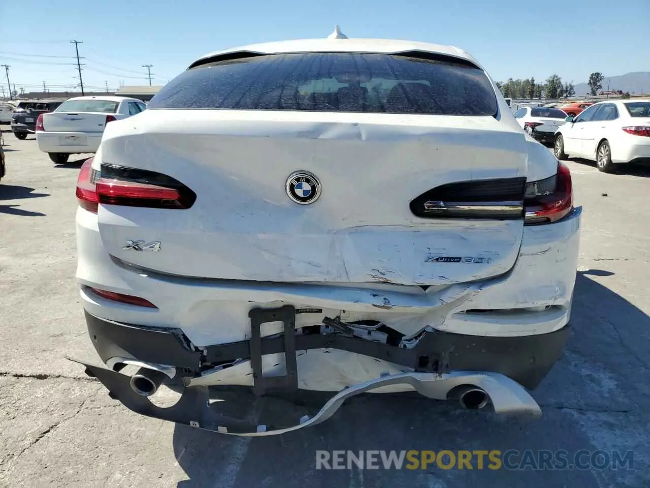 6 Photograph of a damaged car 5UX2V1C00LLE67712 BMW X4 2020