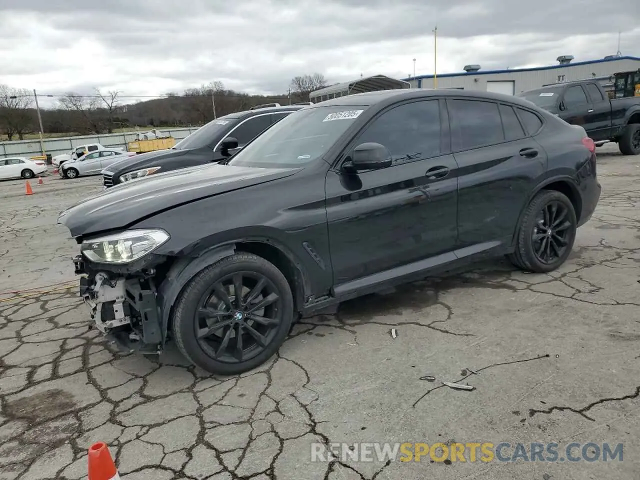 1 Photograph of a damaged car 5UX2V1C00LLZ32454 BMW X4 2020