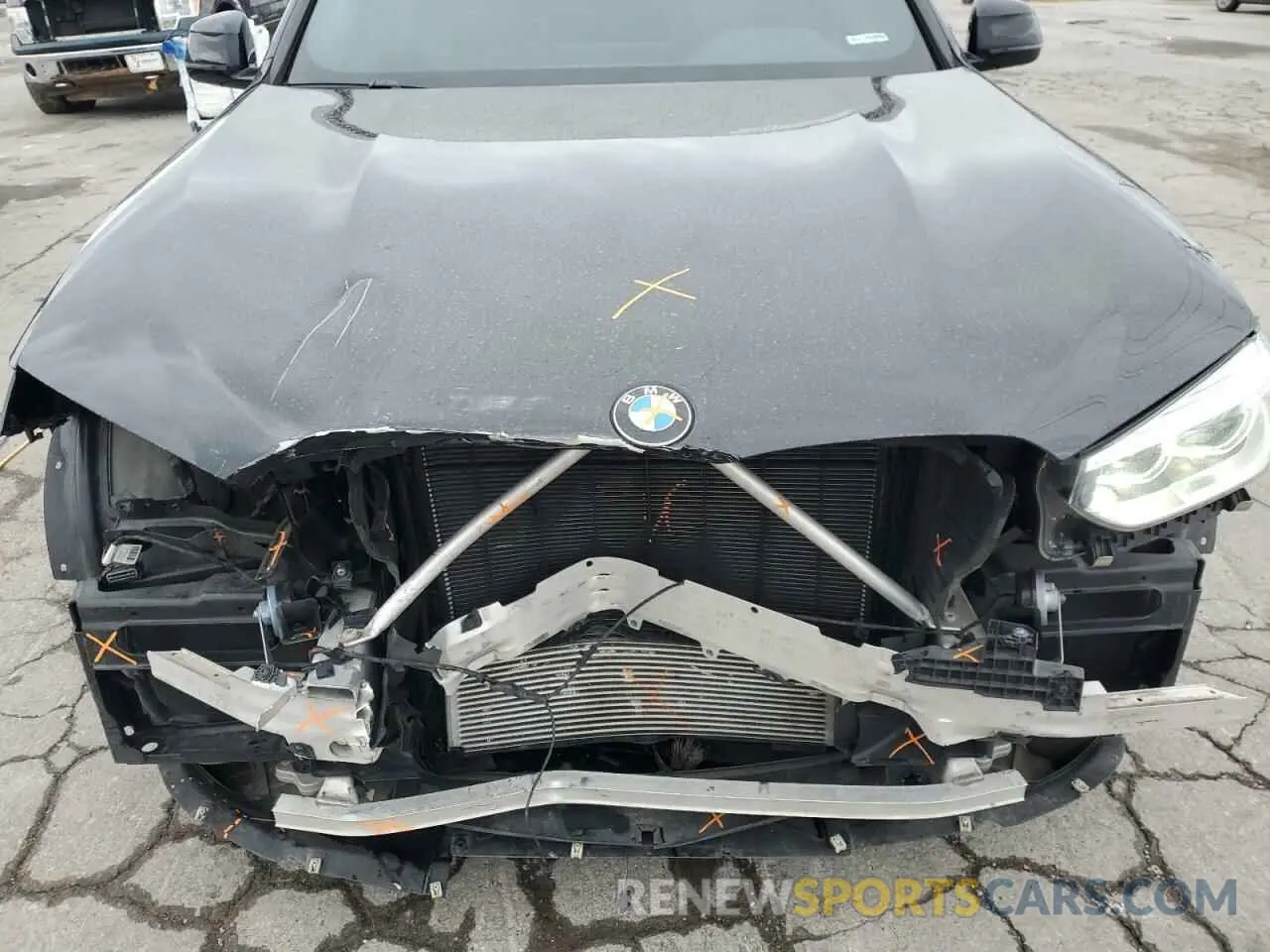 12 Photograph of a damaged car 5UX2V1C00LLZ32454 BMW X4 2020