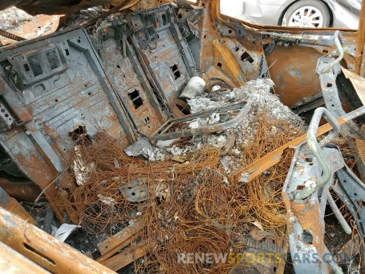 11 Photograph of a damaged car 5UX2V1C03LLE67624 BMW X4 2020