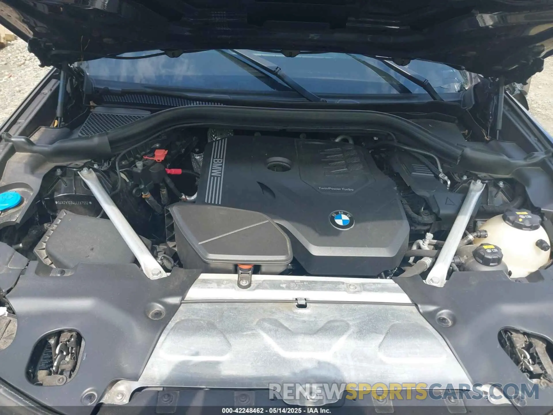 10 Photograph of a damaged car 5UX2V1C04LLE67552 BMW X4 2020
