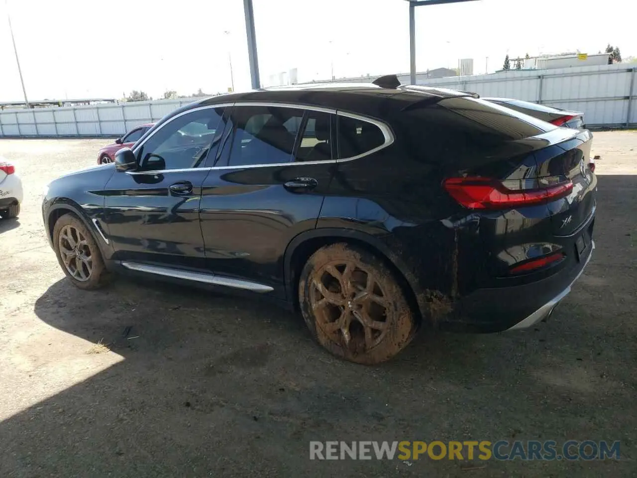2 Photograph of a damaged car 5UX2V1C06L9B74278 BMW X4 2020
