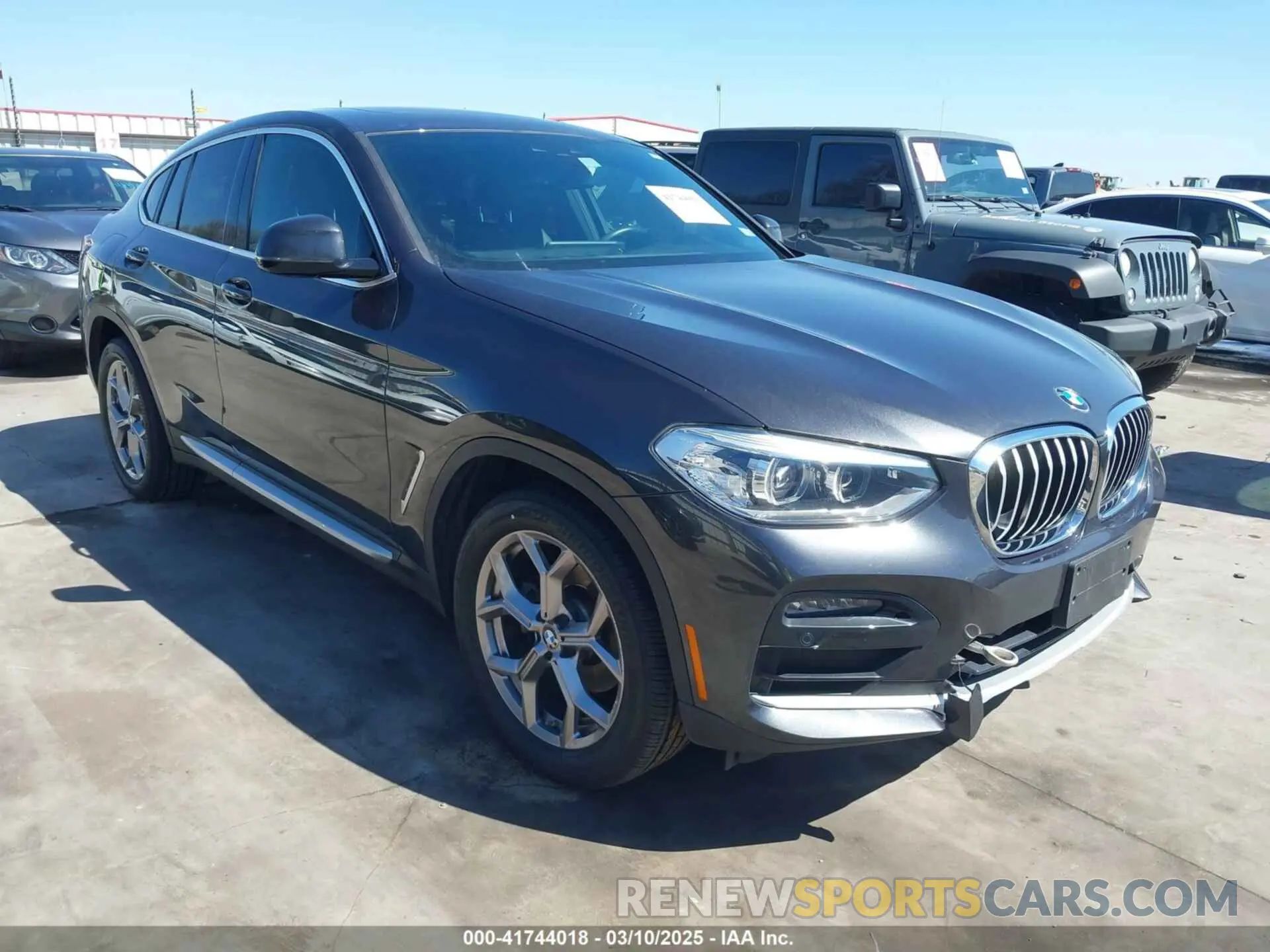 1 Photograph of a damaged car 5UX2V1C07LLE67741 BMW X4 2020