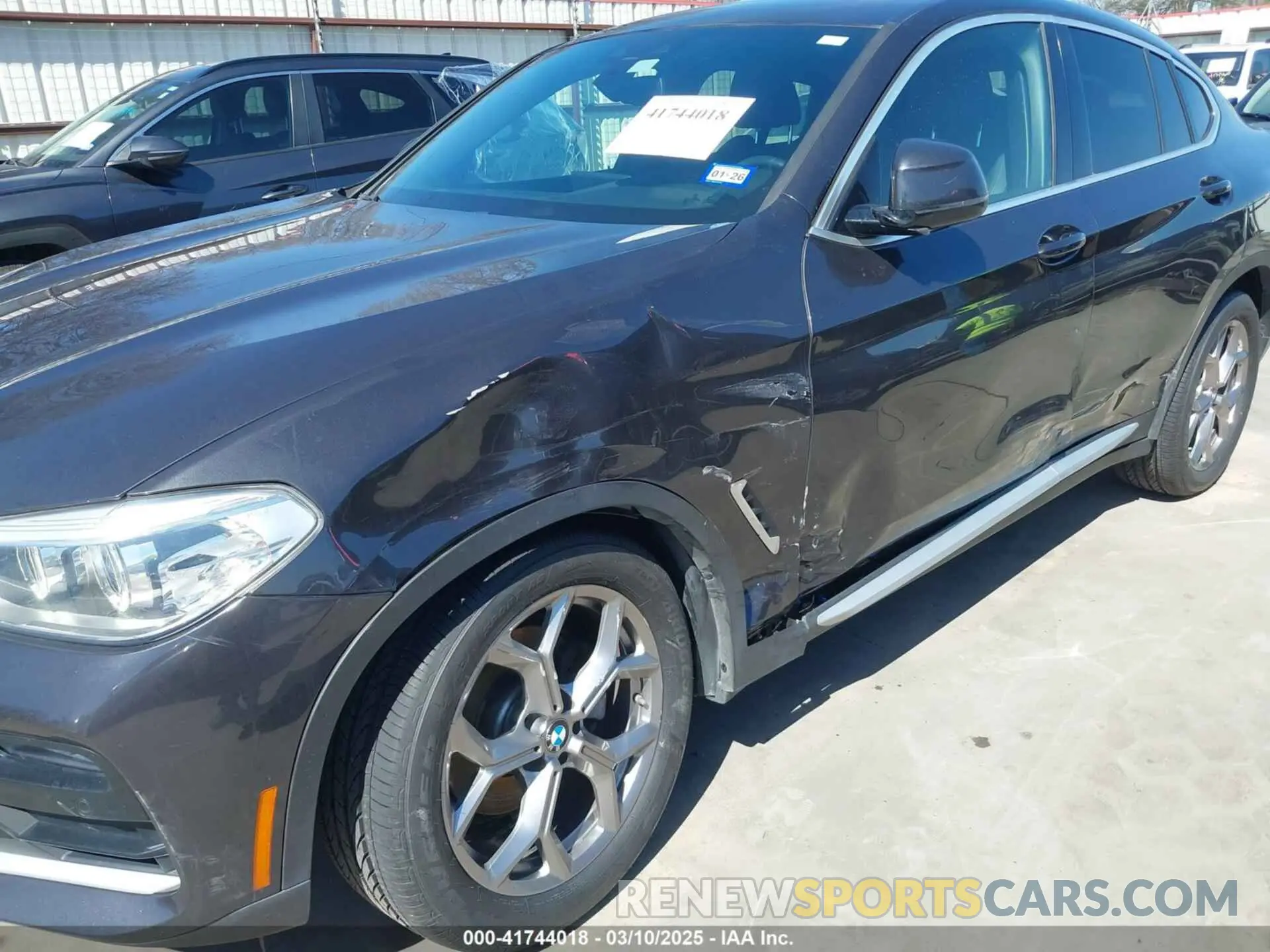 6 Photograph of a damaged car 5UX2V1C07LLE67741 BMW X4 2020