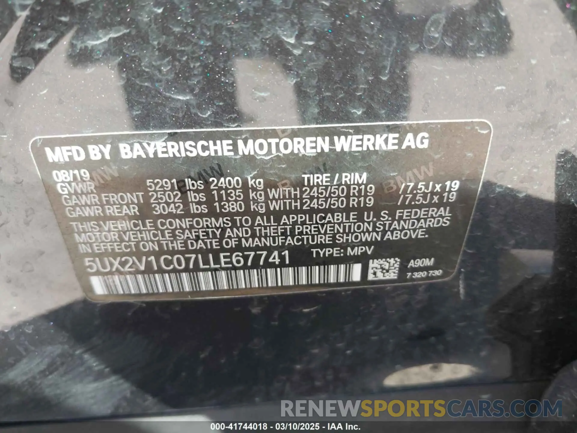 9 Photograph of a damaged car 5UX2V1C07LLE67741 BMW X4 2020