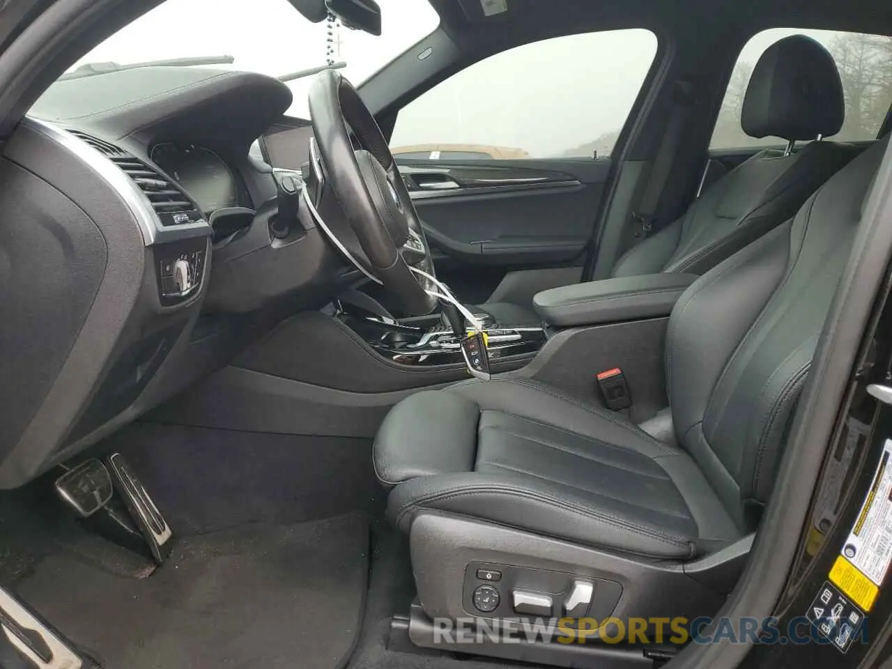 7 Photograph of a damaged car 5UX2V1C08L9B97027 BMW X4 2020