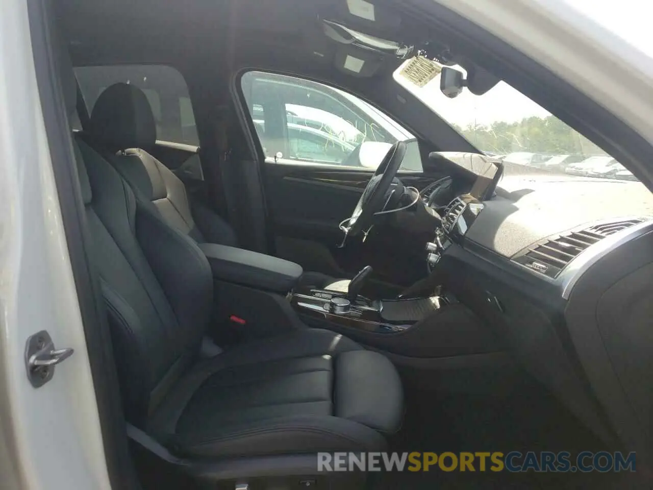 5 Photograph of a damaged car 5UX2V1C0XL9B39114 BMW X4 2020