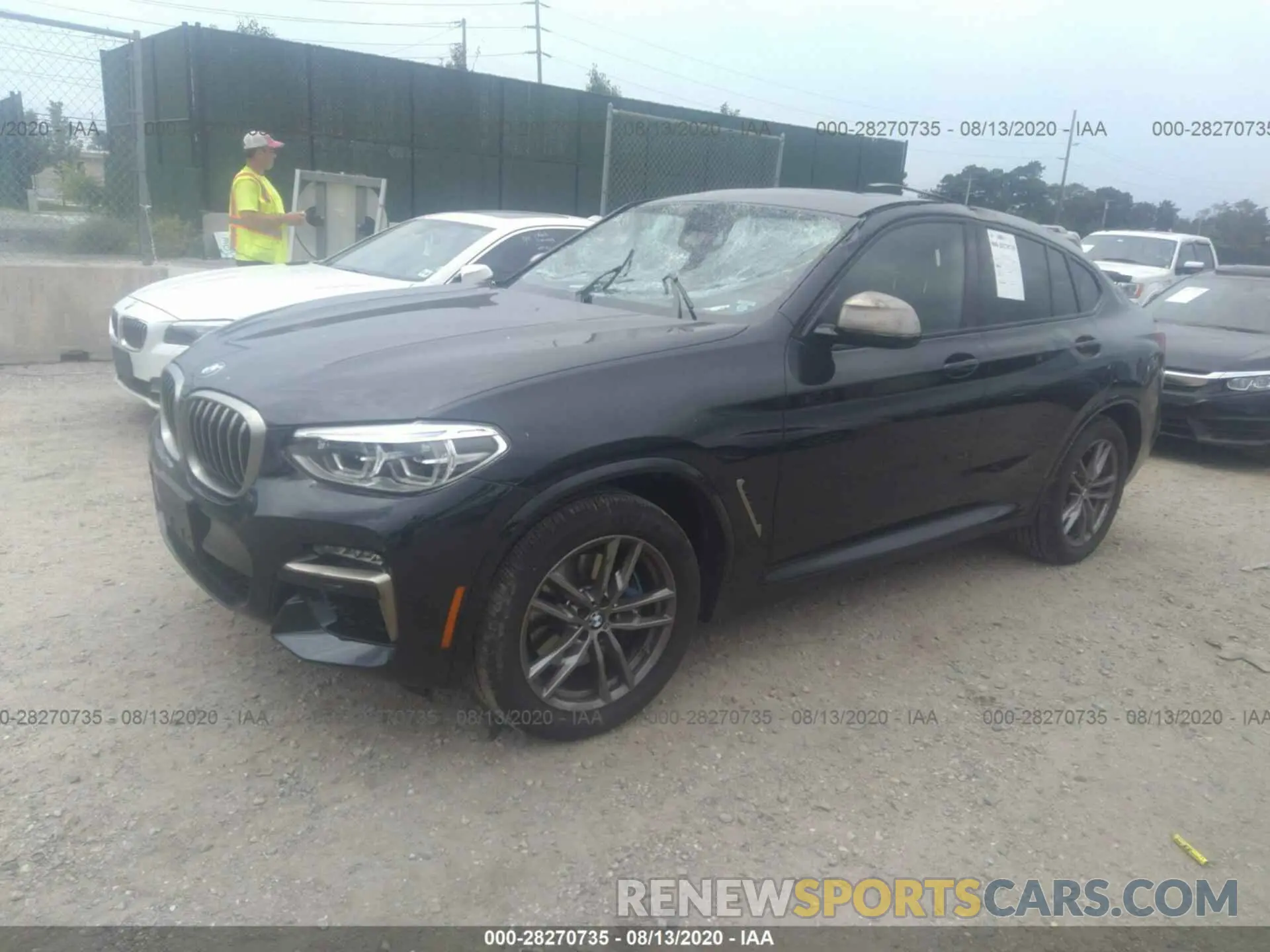 2 Photograph of a damaged car 5UX2V5C00L9C69300 BMW X4 2020