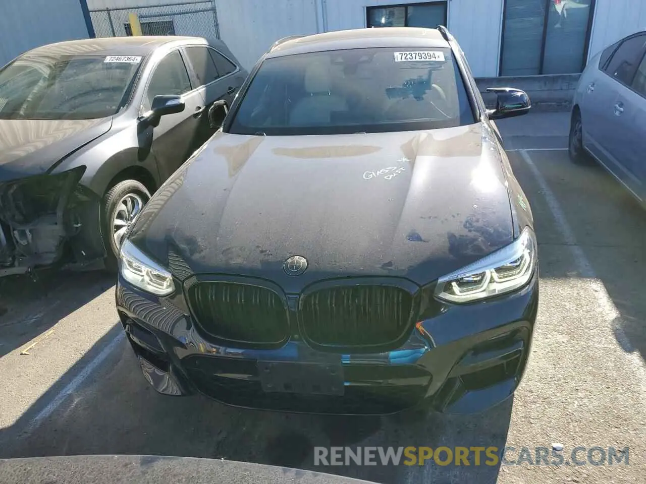 5 Photograph of a damaged car 5UX2V5C04L9D60103 BMW X4 2020