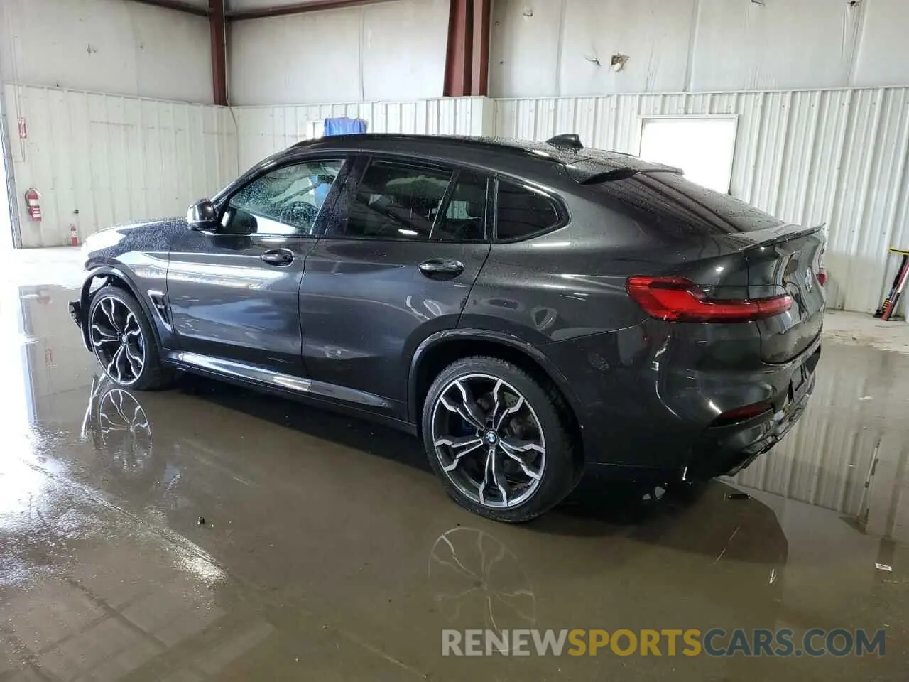 2 Фотография поврежденного автомобиля 5YMUJ0C05L9B44115 BMW X4 2020