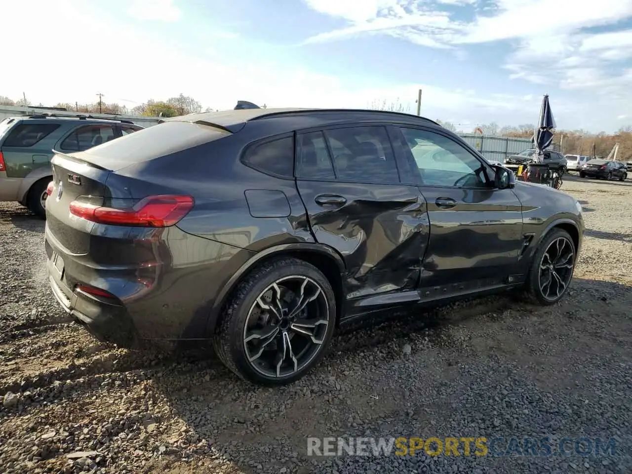 3 Photograph of a damaged car 5YMUJ0C05L9B57303 BMW X4 2020